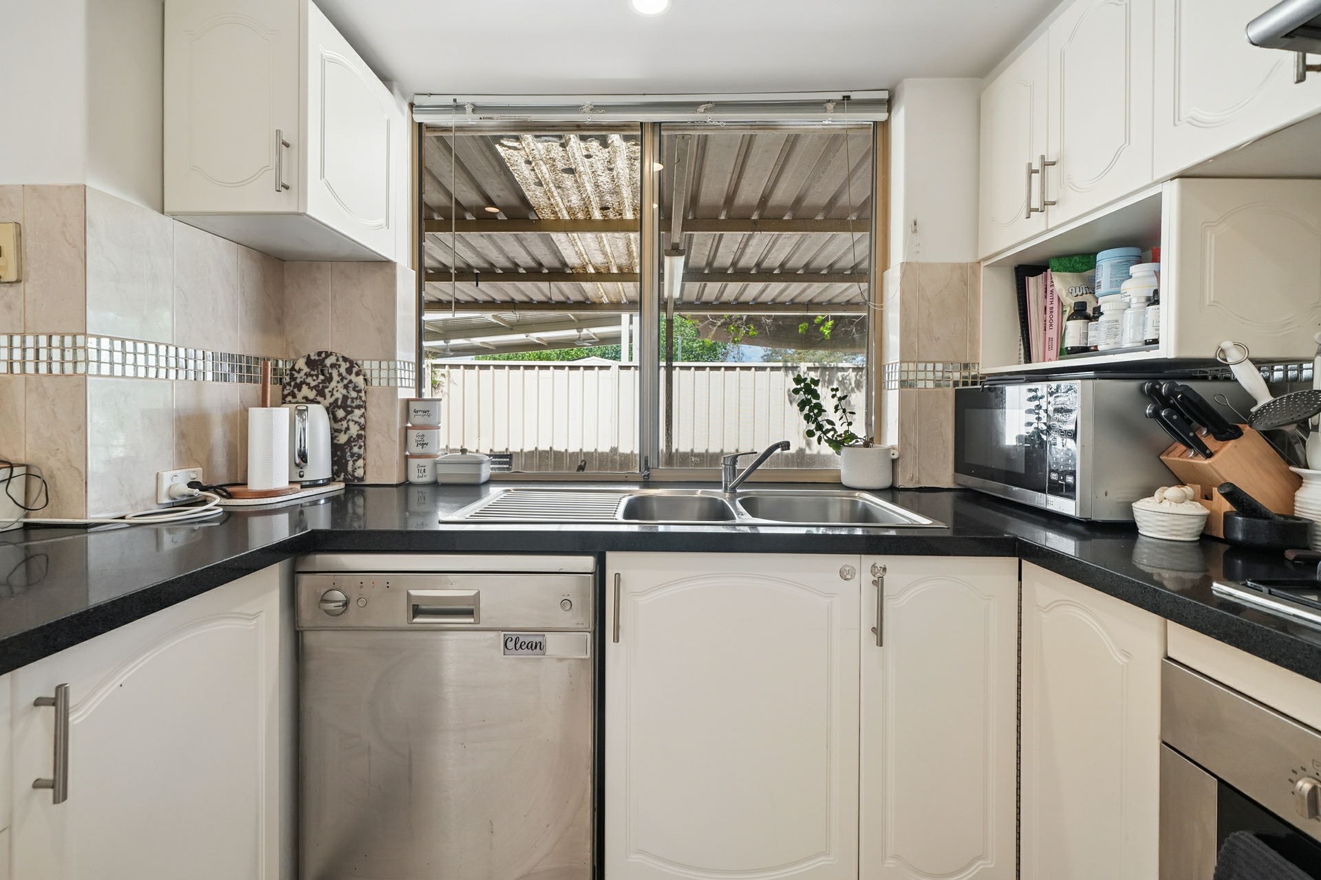 14 Finch Close — photo 16 of 30
