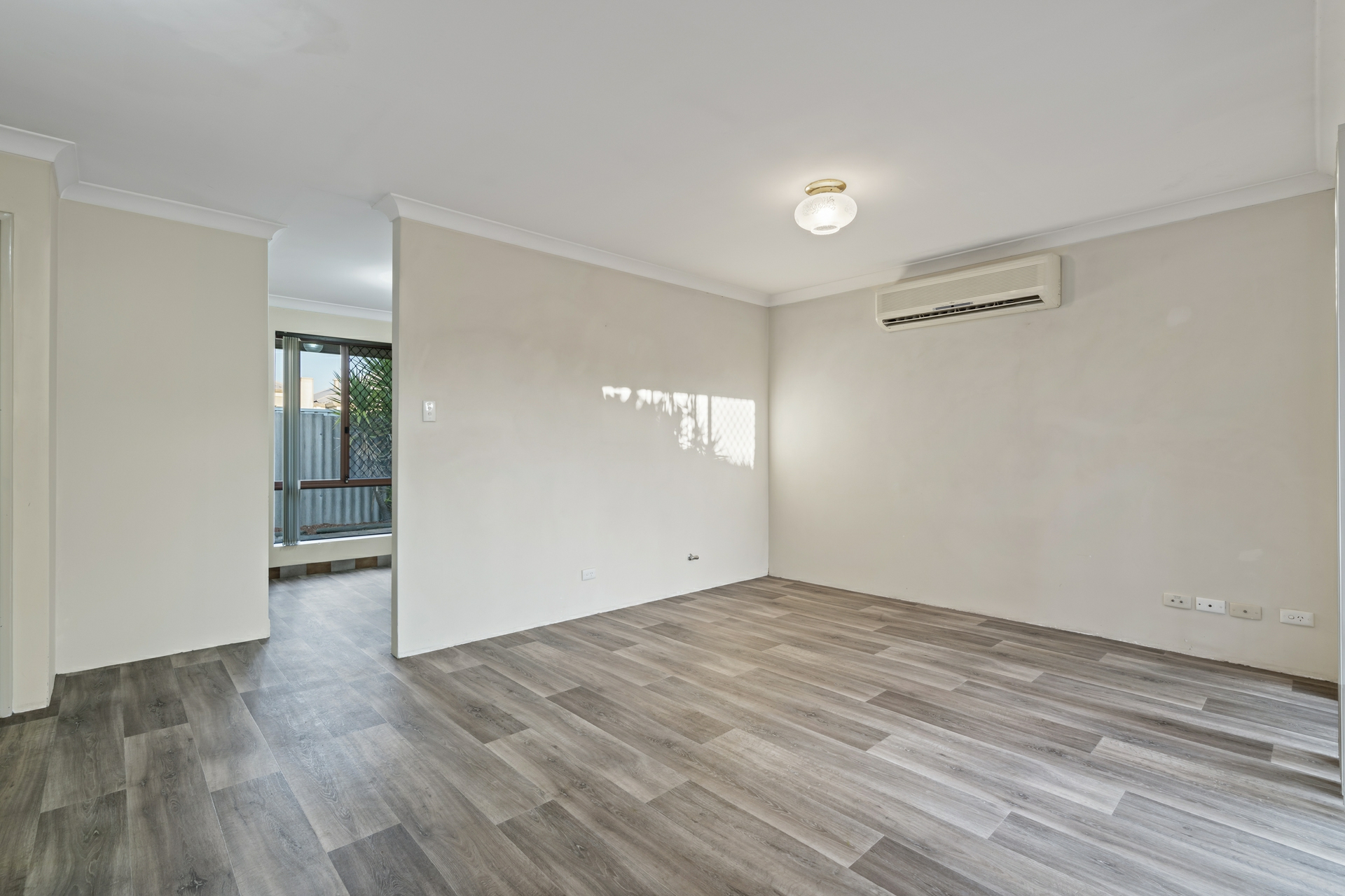Unit 2/402 Hector St — photo 3 of 14