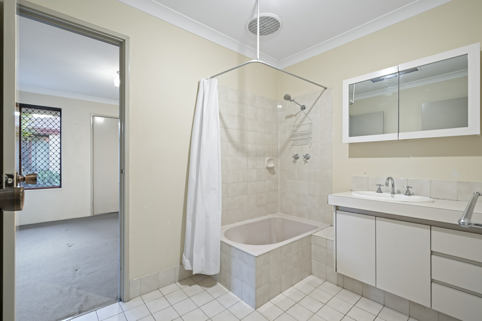 Unit 2/402 Hector St — photo 9 of 14