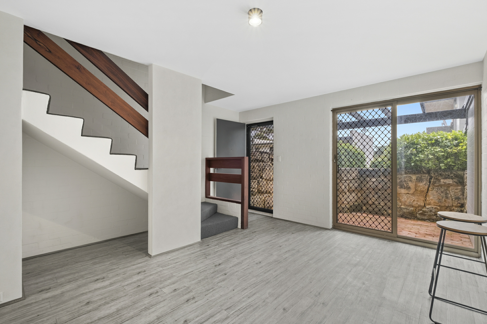 Unit 27/64 McMaster St — photo 6 of 18