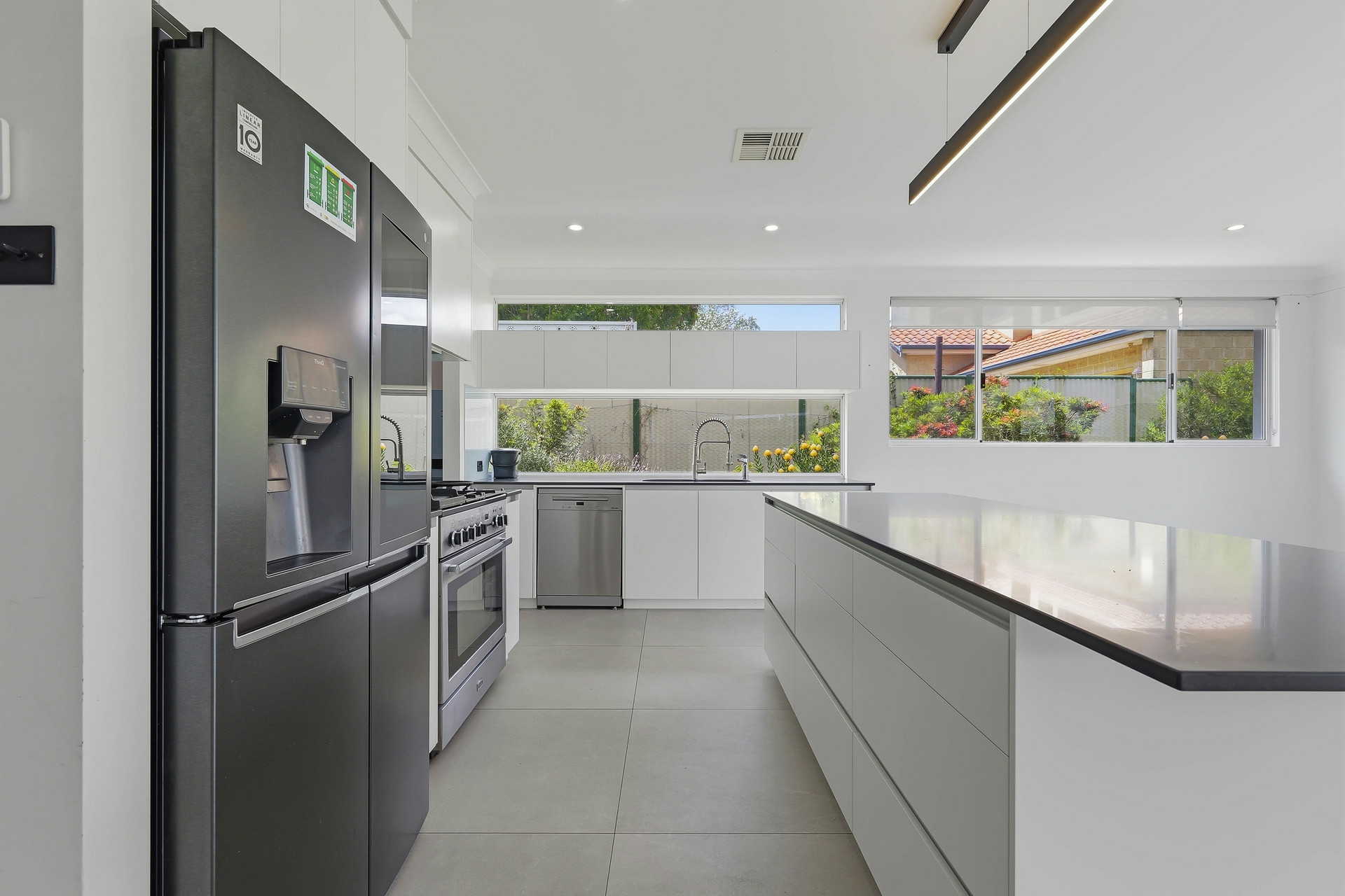 32 Leonard St — photo 2 of 21