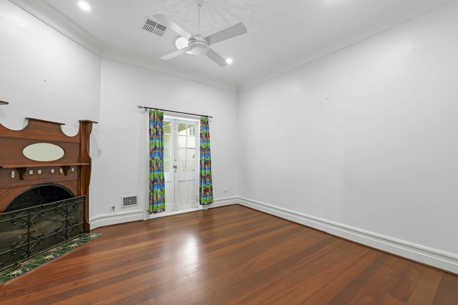 32 Leonard St — photo 8 of 21