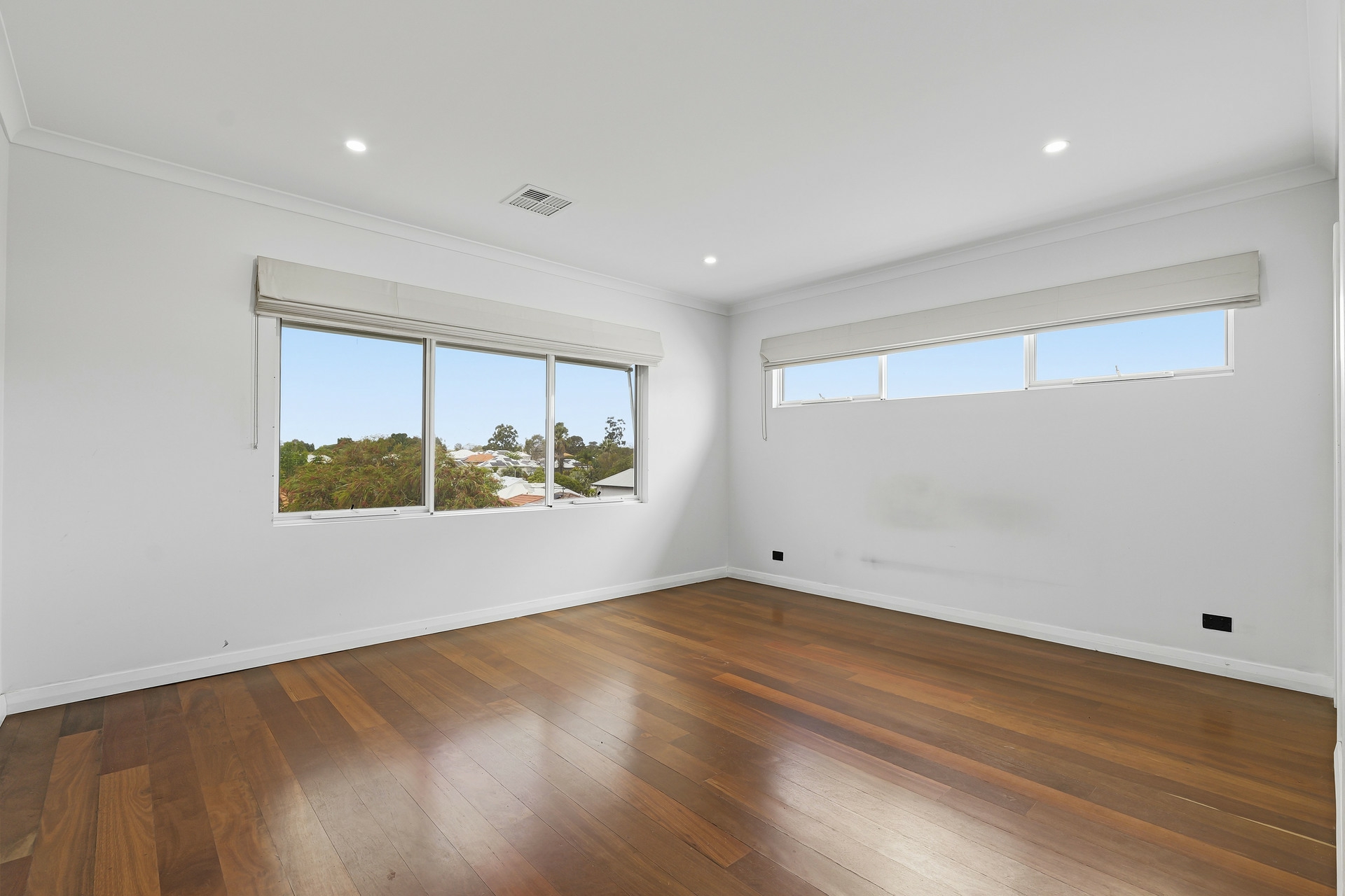 32 Leonard St — photo 15 of 21