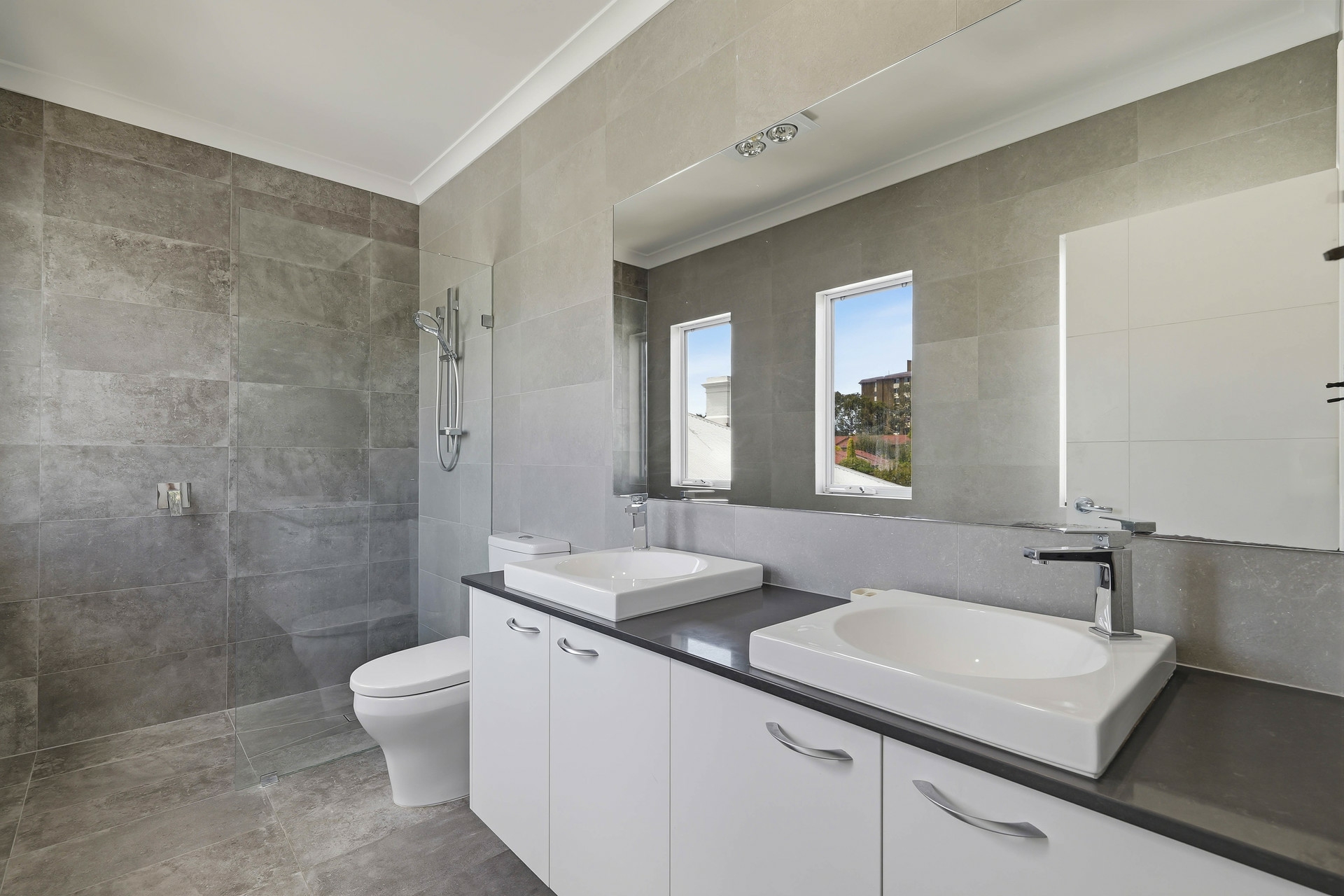 32 Leonard St — photo 16 of 21