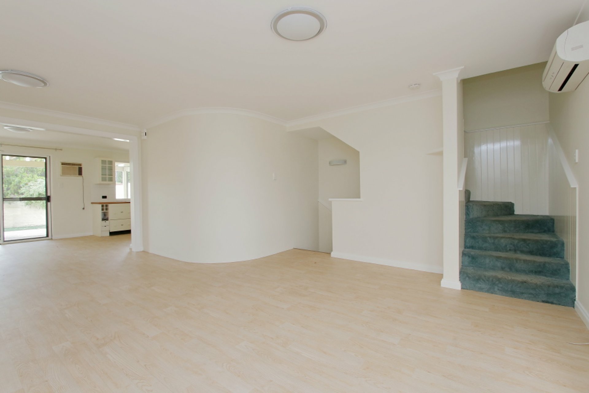 Unit 4/45 McCallum Ln — photo 3 of 22