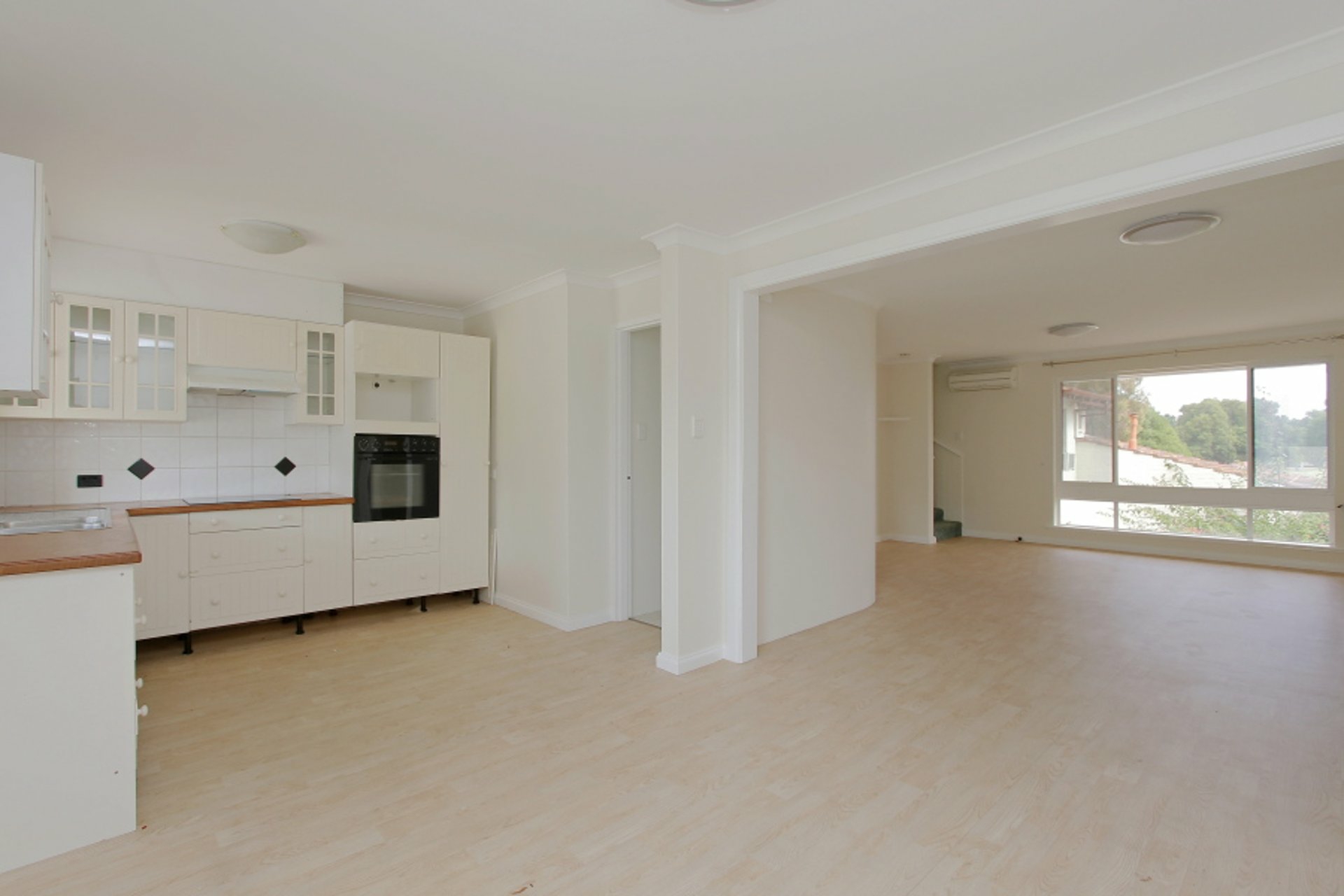 Unit 4/45 McCallum Ln — photo 6 of 22