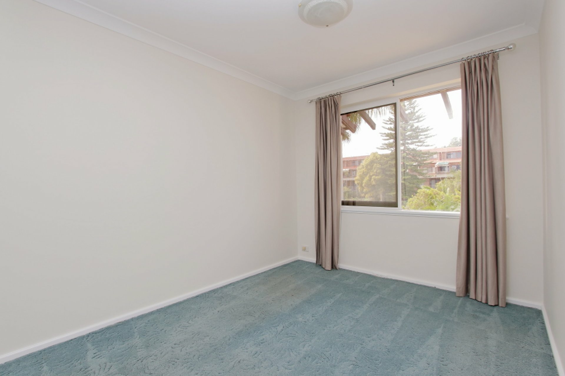 Unit 4/45 McCallum Ln — photo 13 of 22