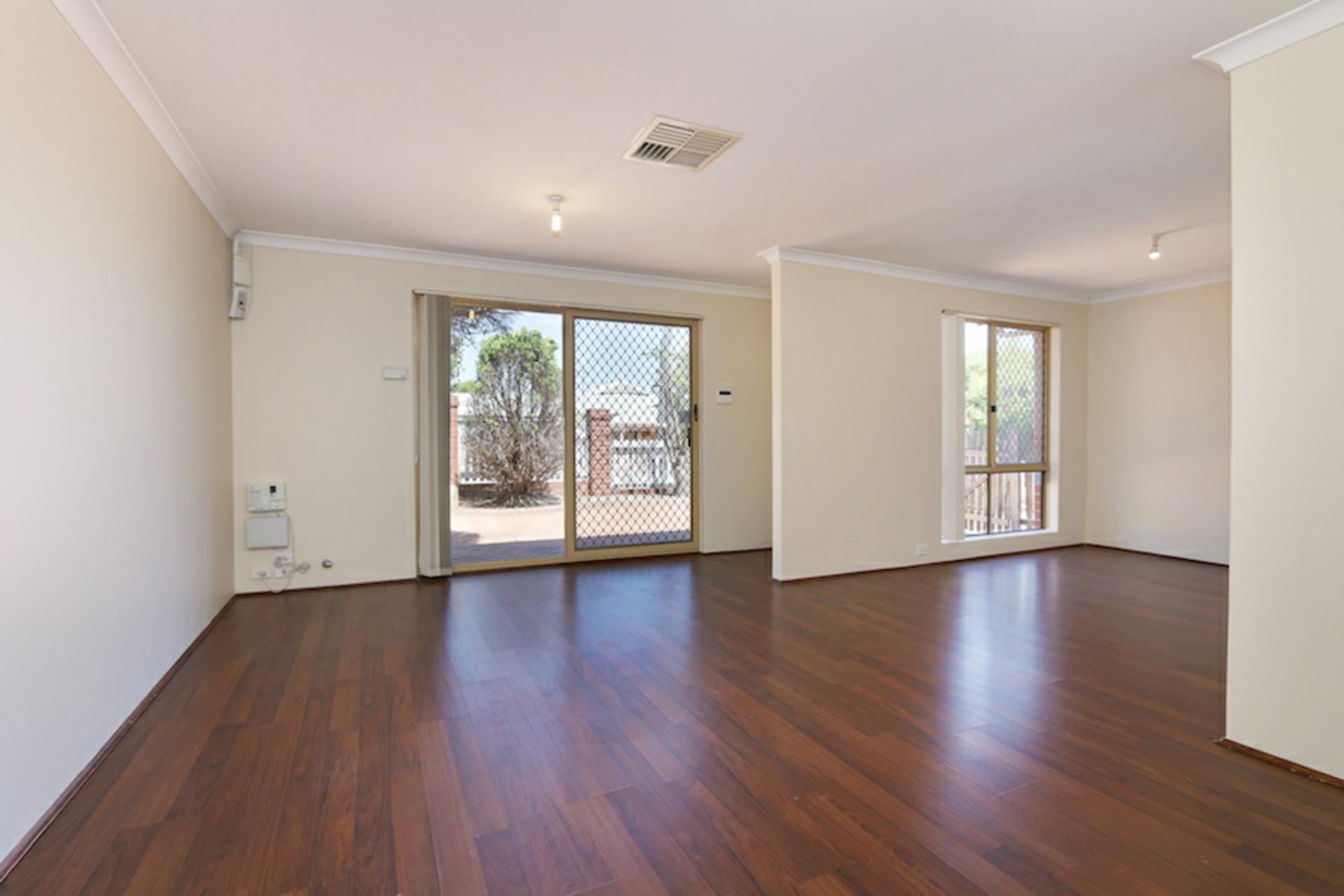 Unit 1/65 McMillan St — photo 6 of 22