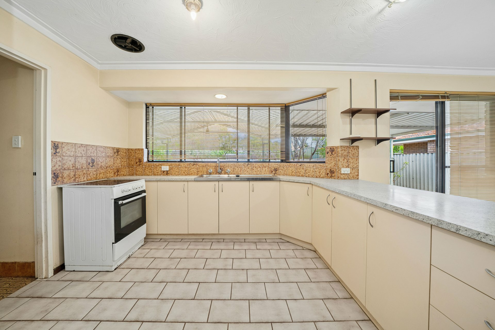 8 Barbel Close — photo 8 of 25