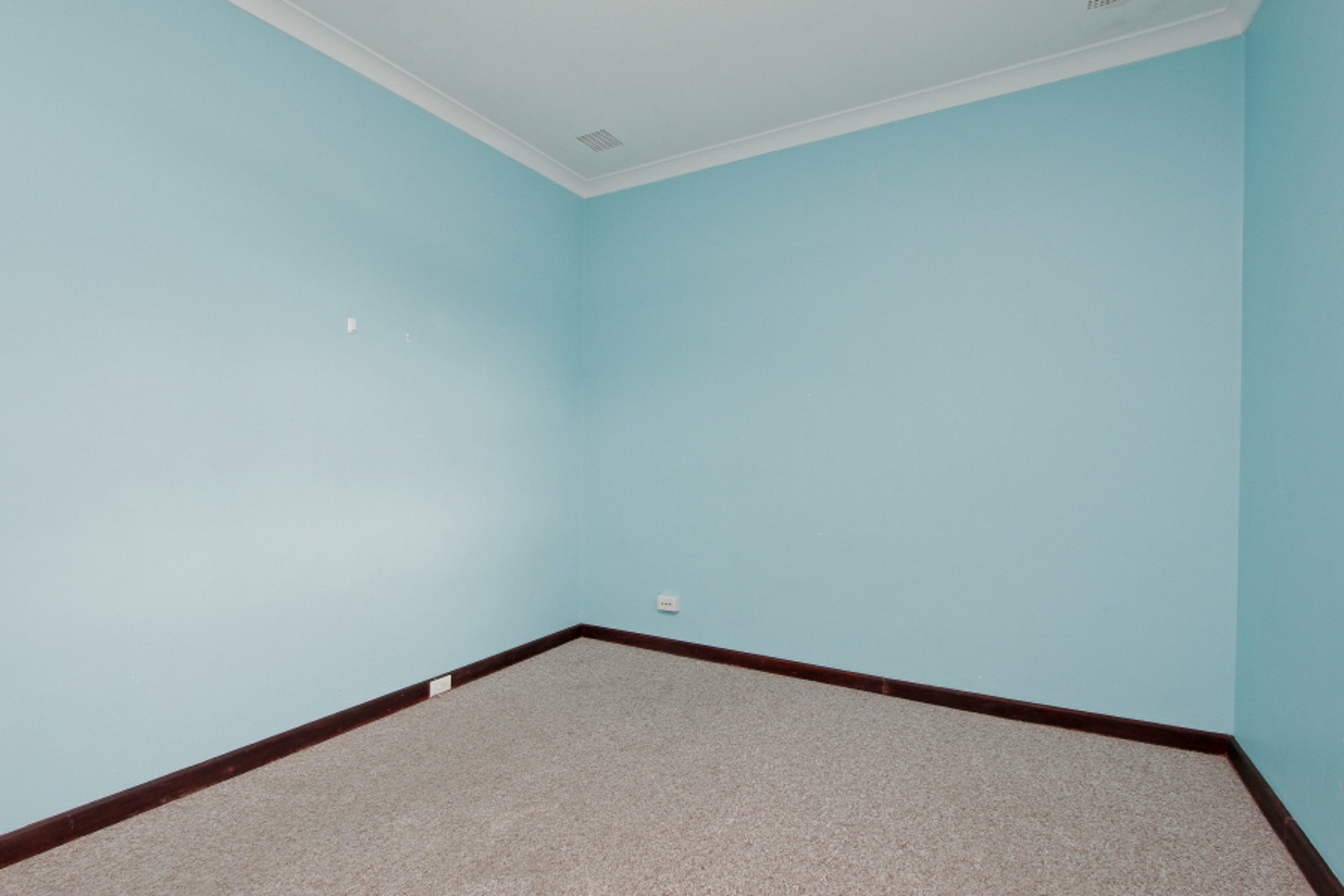 154 Manning Rd — photo 10 of 17