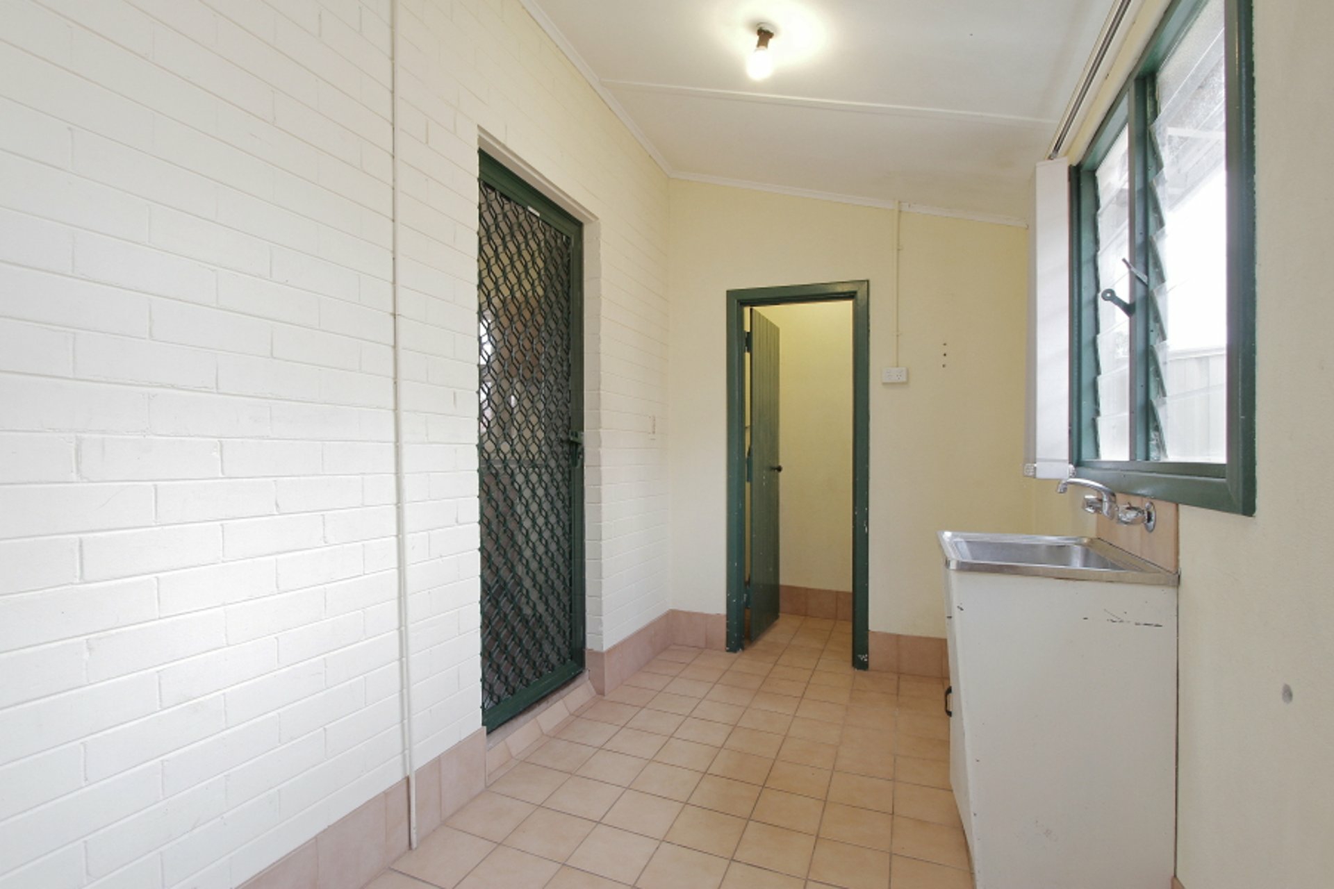 154 Manning Rd — photo 15 of 17