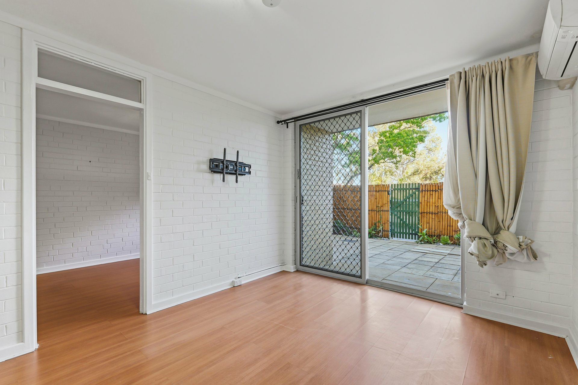 Unit 6/26 Stanley St — photo 4 of 13