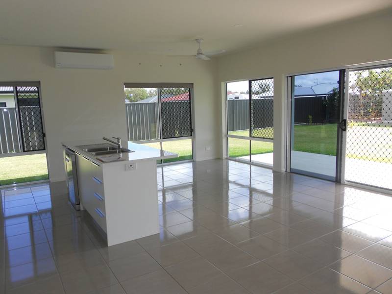 6 Mirrabook Avenue, MAREEBA