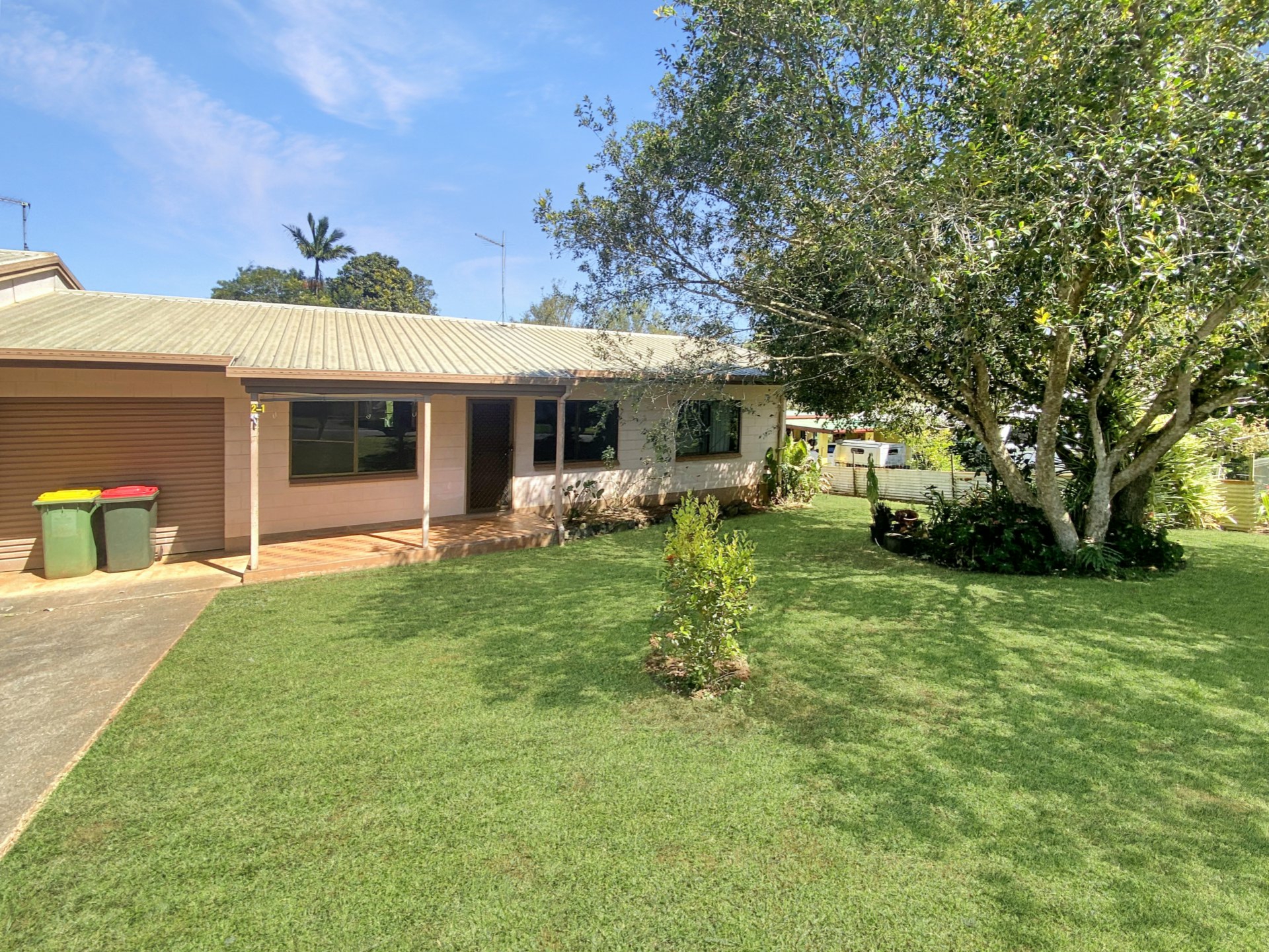 1 Crown Close, MALANDA
