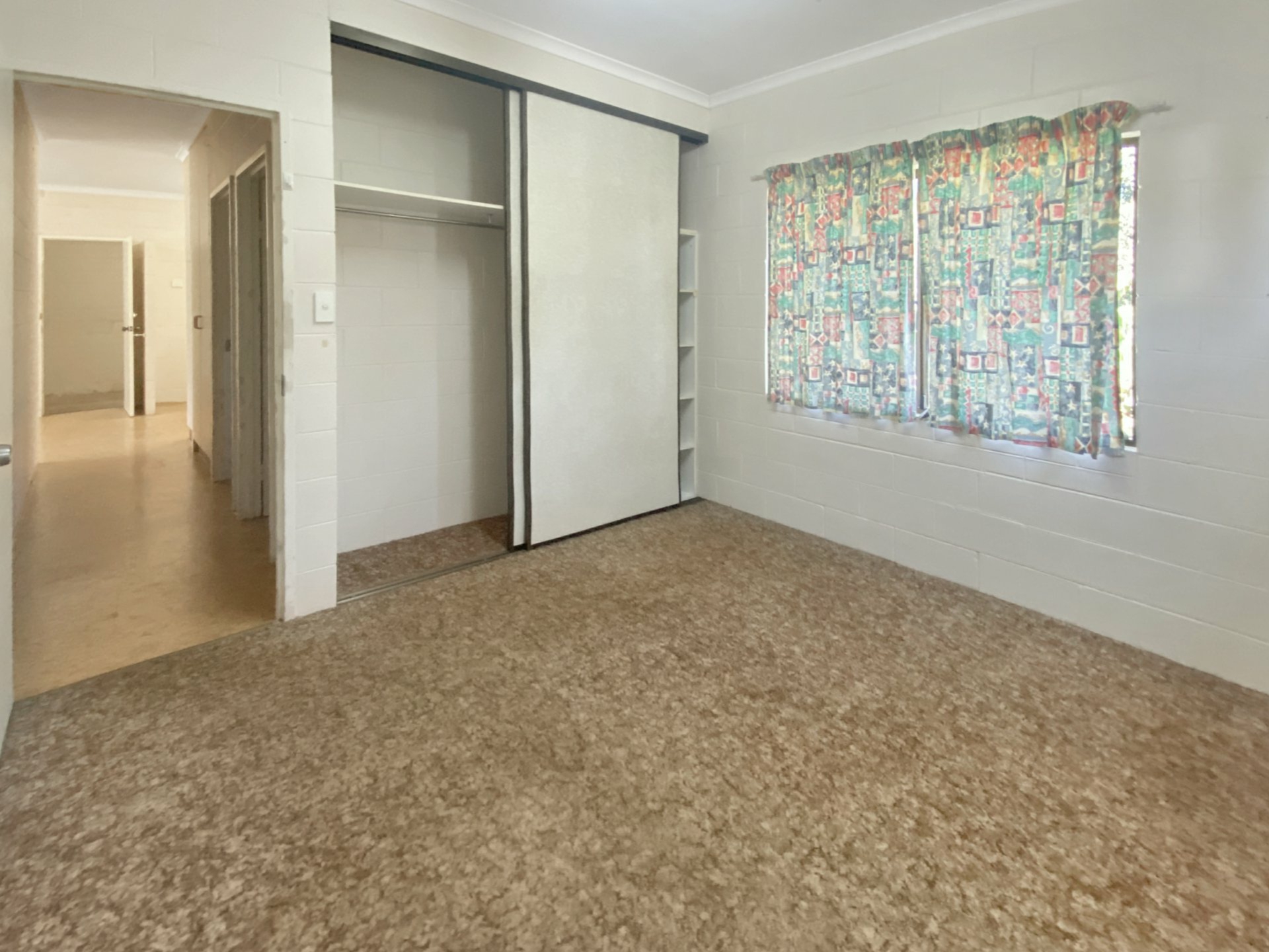 1 Crown Close, MALANDA