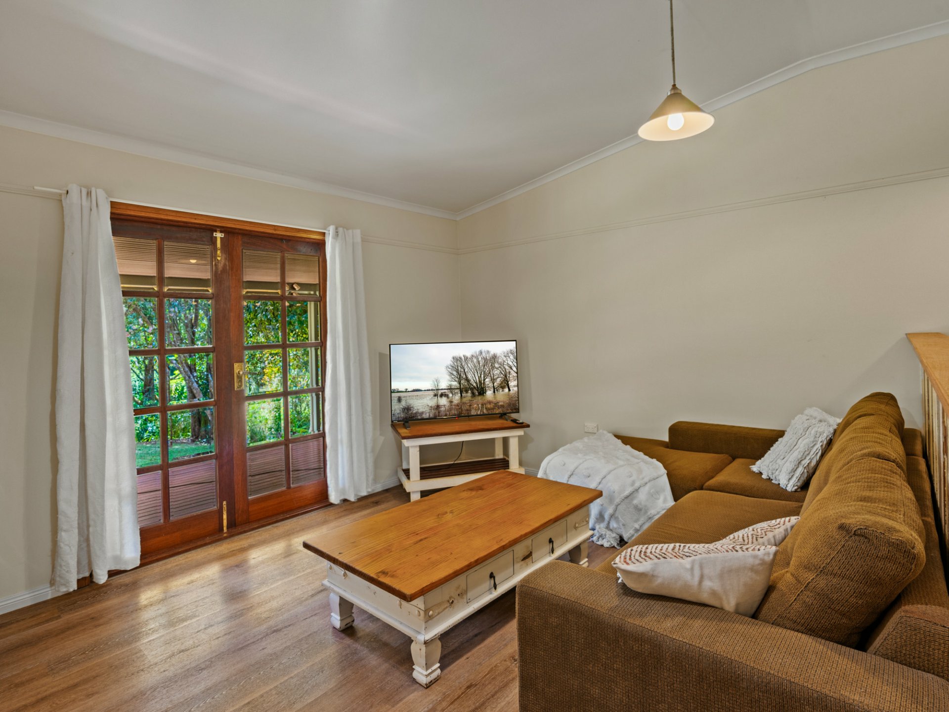 22R Lilybrook Lane, MALANDA