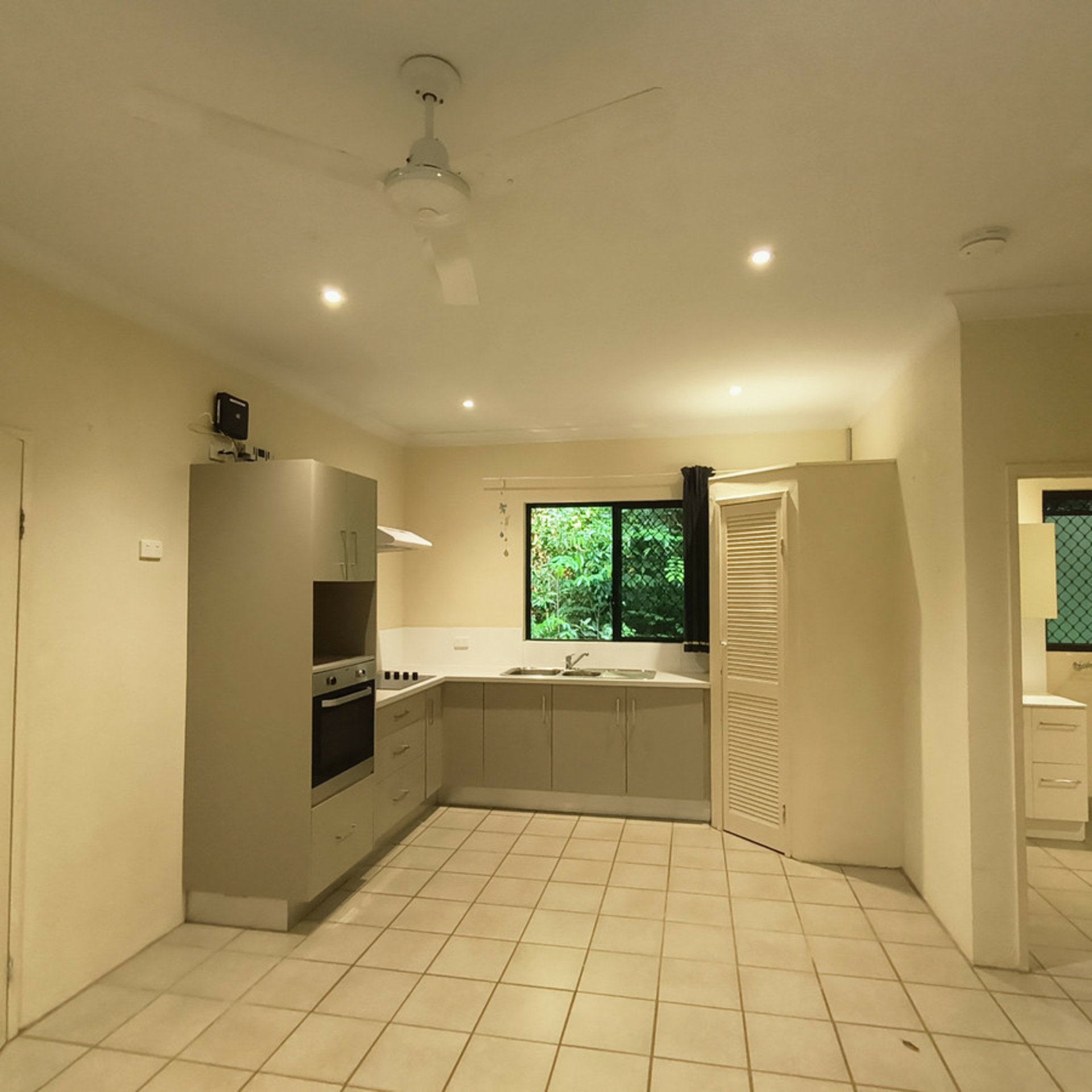 147b Figtree Close, MALANDA