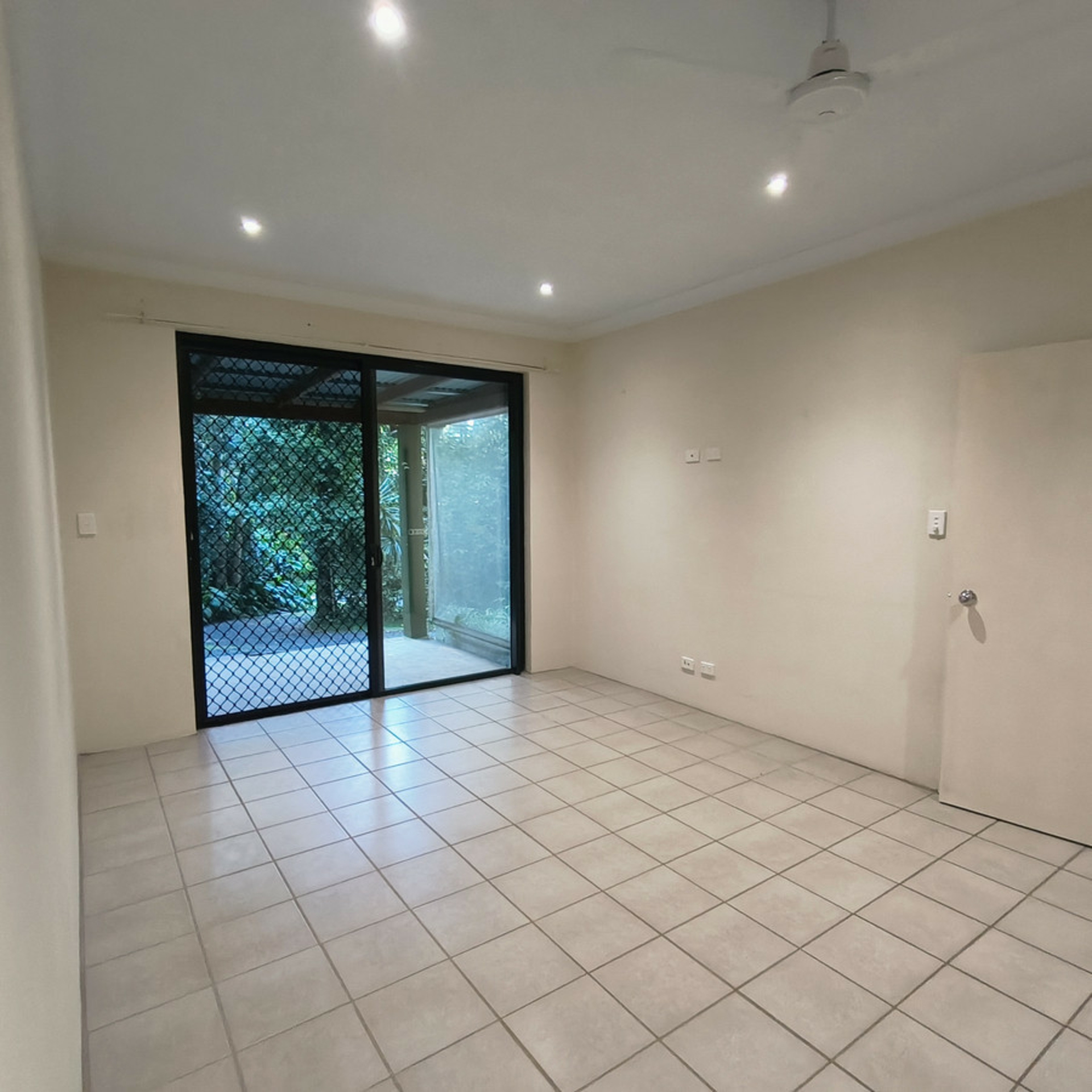 147b Figtree Close, MALANDA