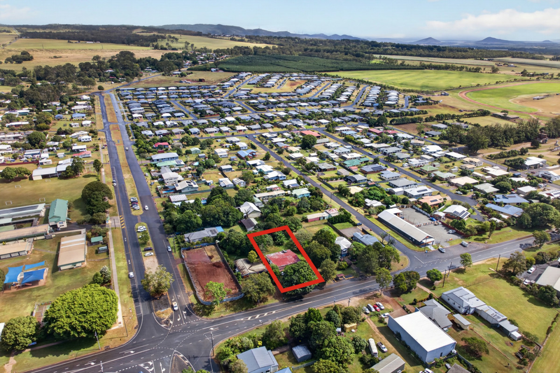 67 Kennedy Highway — photo from LJ Hooker Atherton