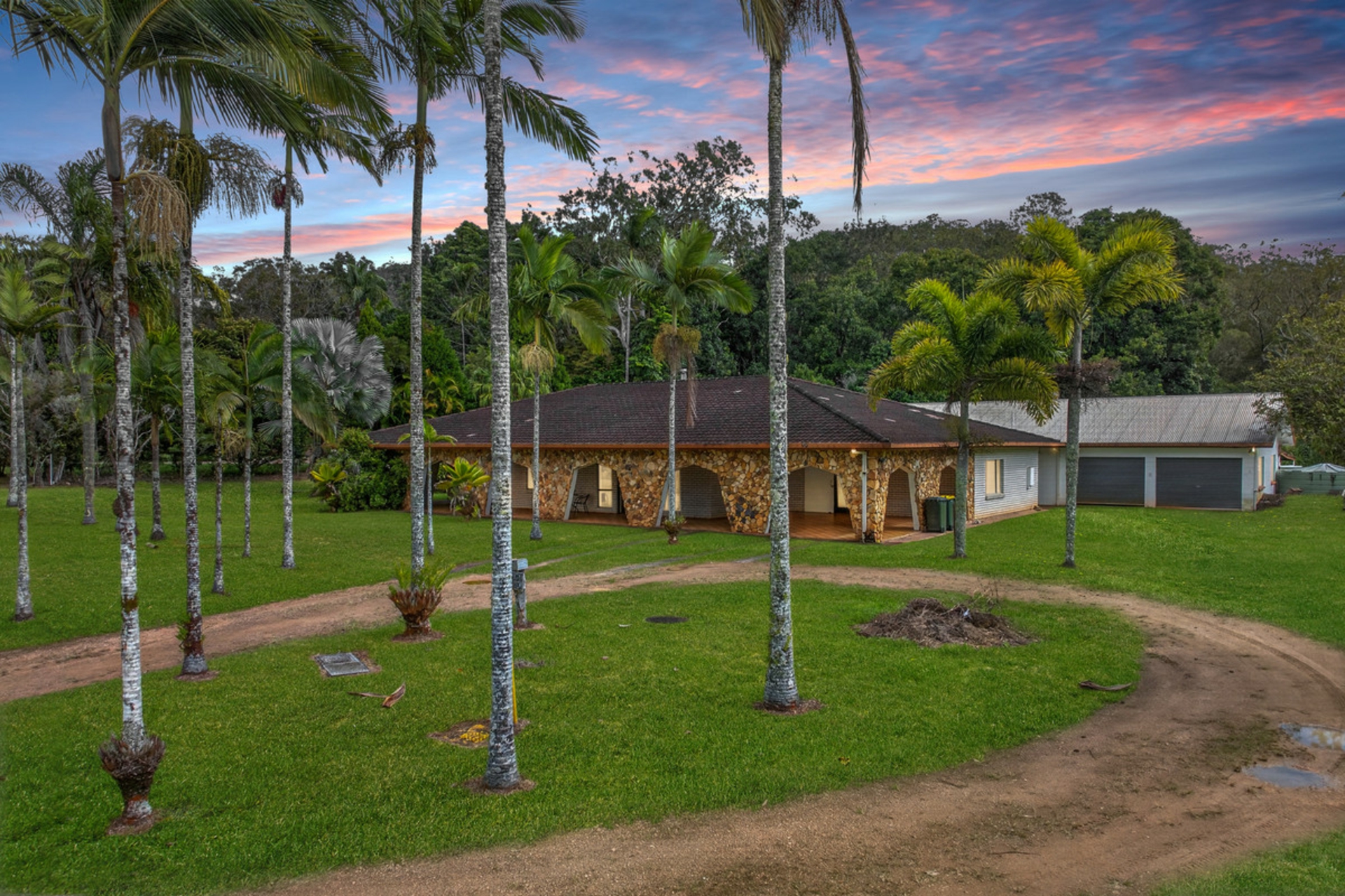99-101 Herberton Road — photo from LJ Hooker Atherton