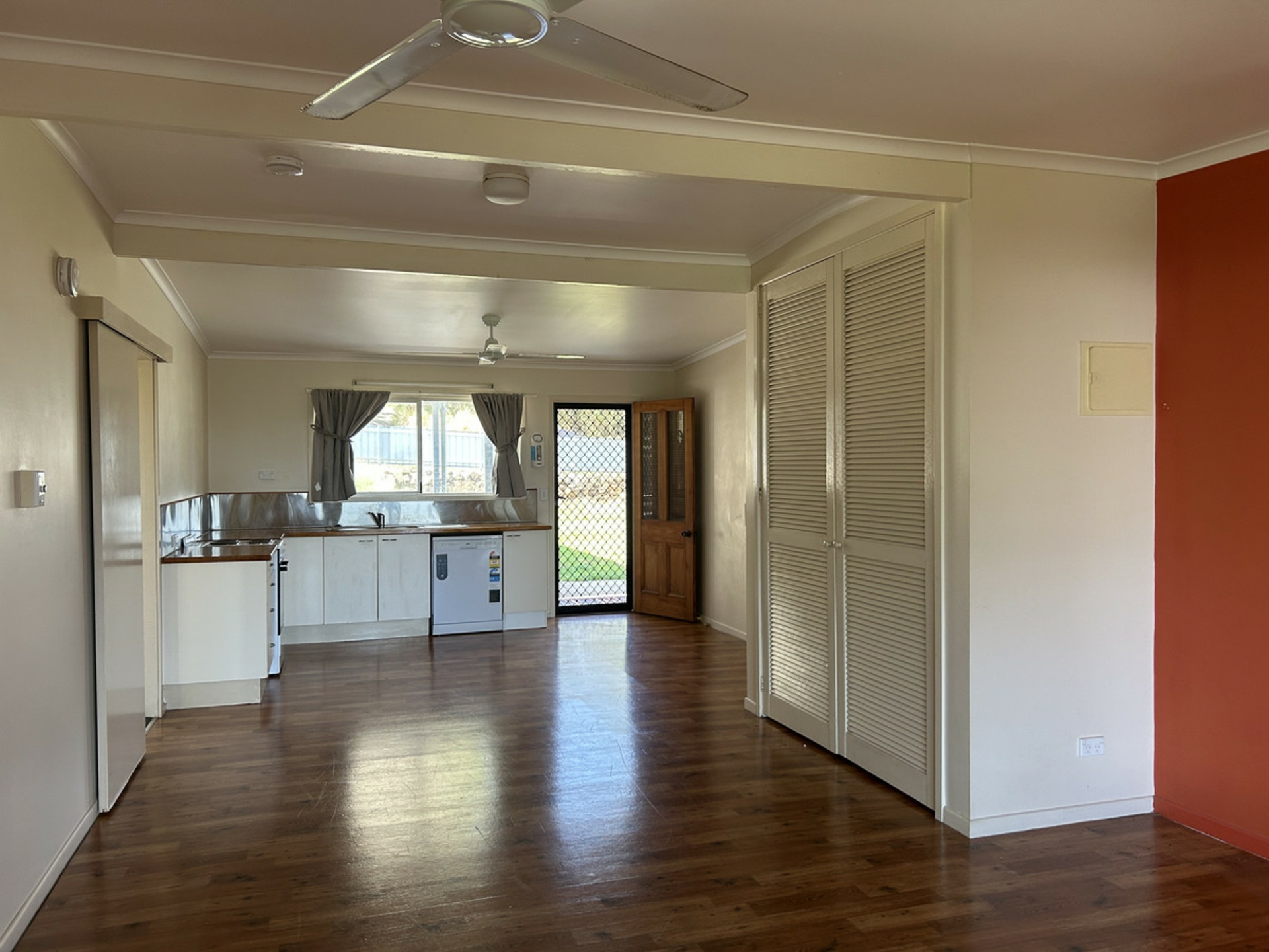 55 Helen Street — photo 6 of 15