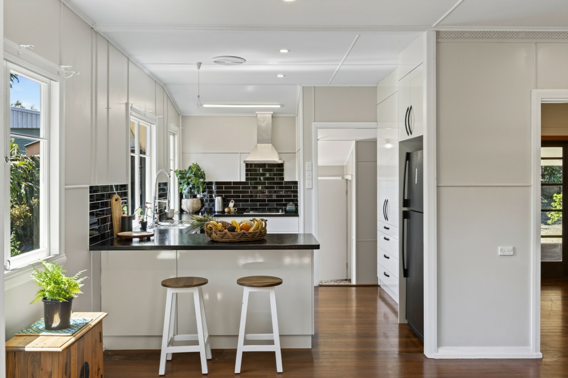 8 Weaver Street South — photo 9 of 30