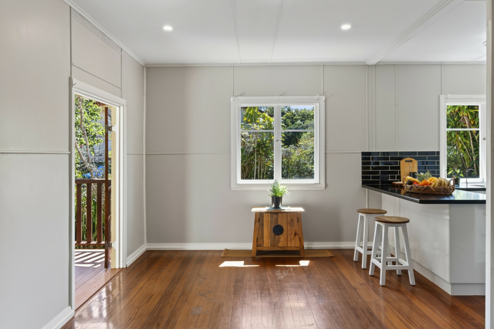 8 Weaver Street South — photo 10 of 30