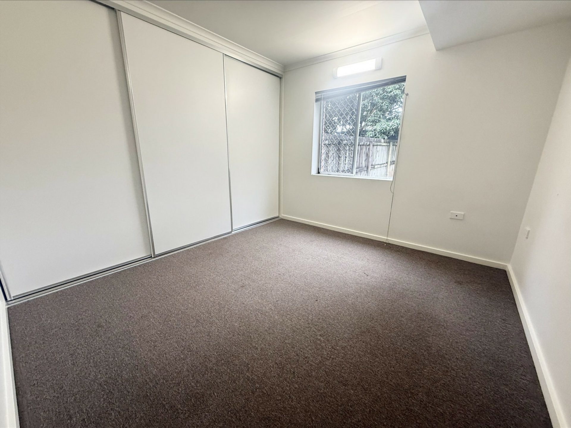 Atherton, 4883 — photo 4 of 8
