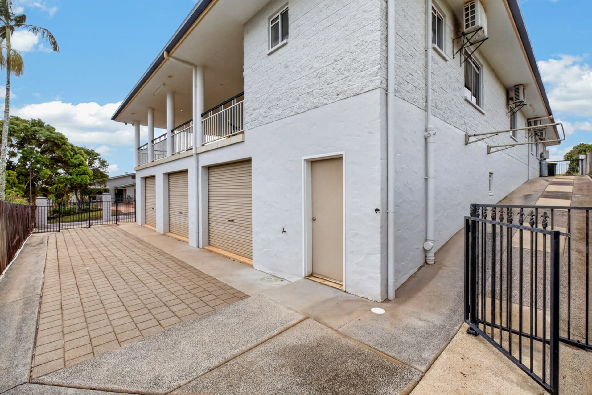 35 Goldview Street — photo 4 of 30