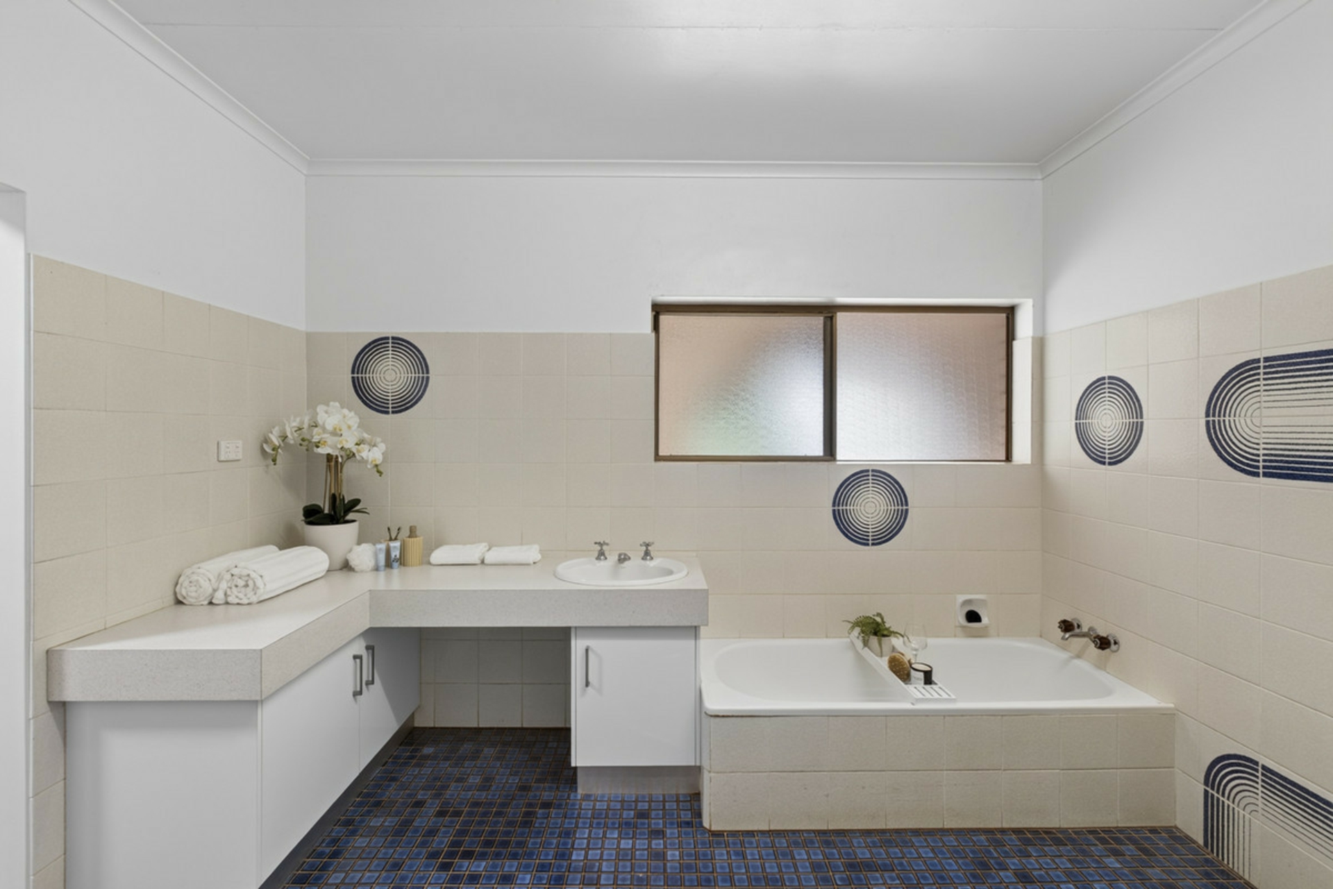 Atherton, 4883 — photo 11 of 30