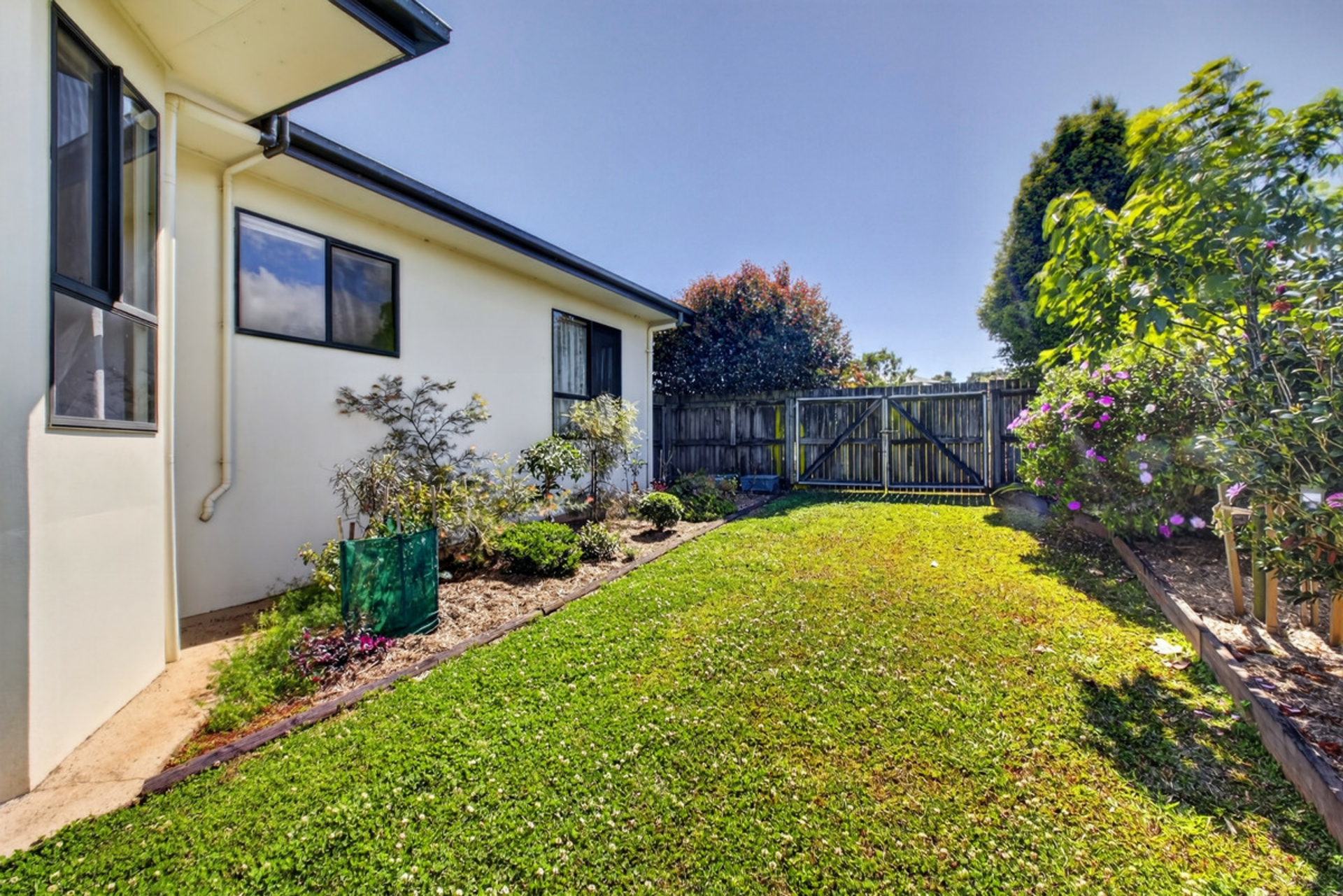 4 Lavender Crescent — photo 20 of 27