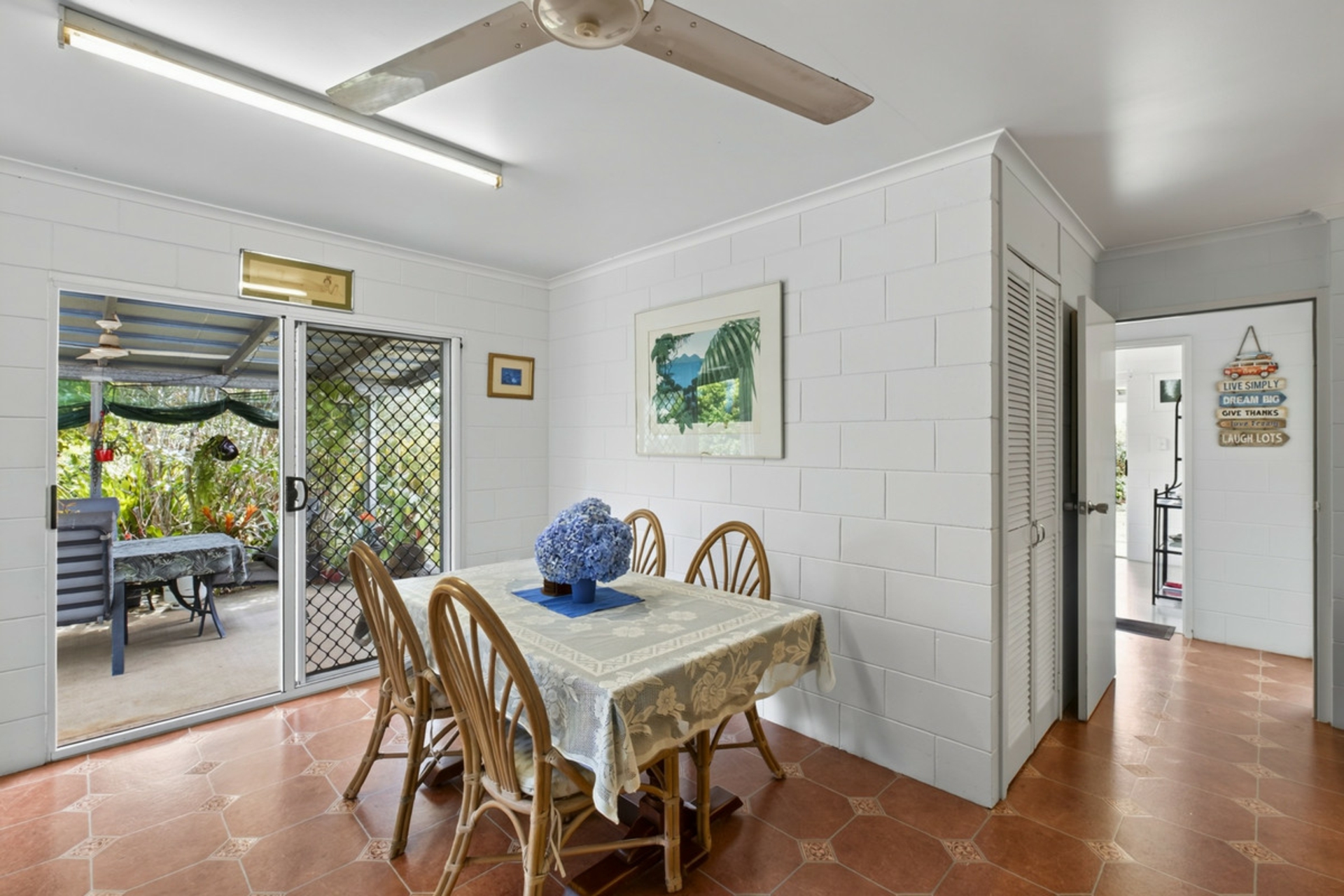 6 Cassia Street — photo 7 of 25