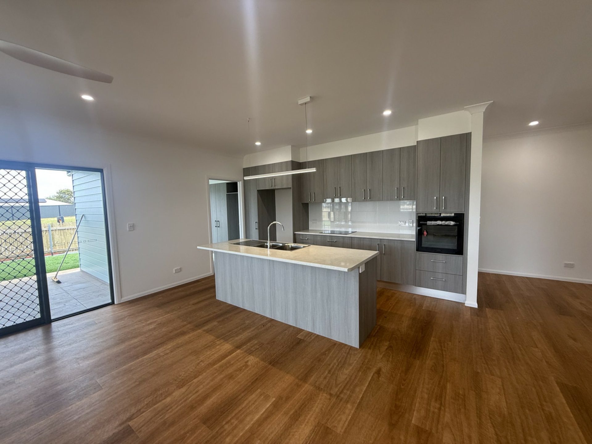Atherton, 4883 — photo 3 of 14