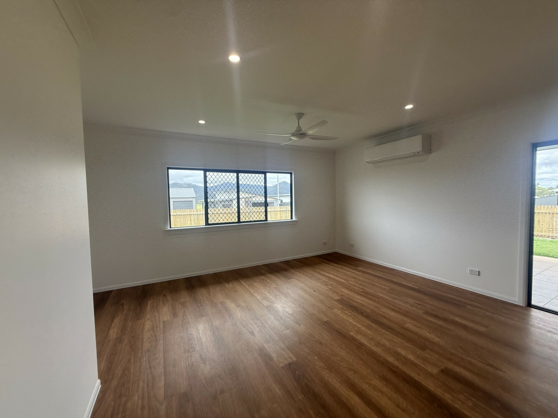 Atherton, 4883 — photo 10 of 14