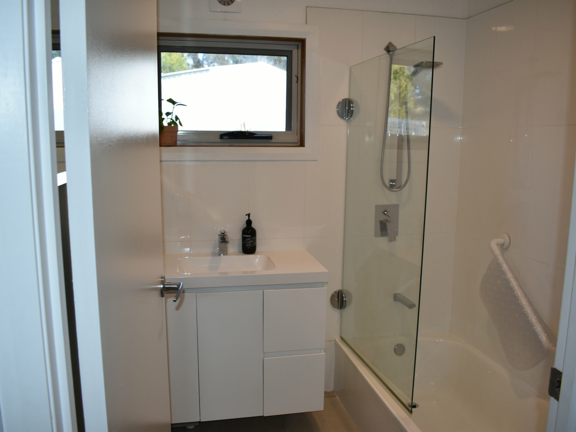 22-24 Greenbank Drive, FOUR MILE CREEK