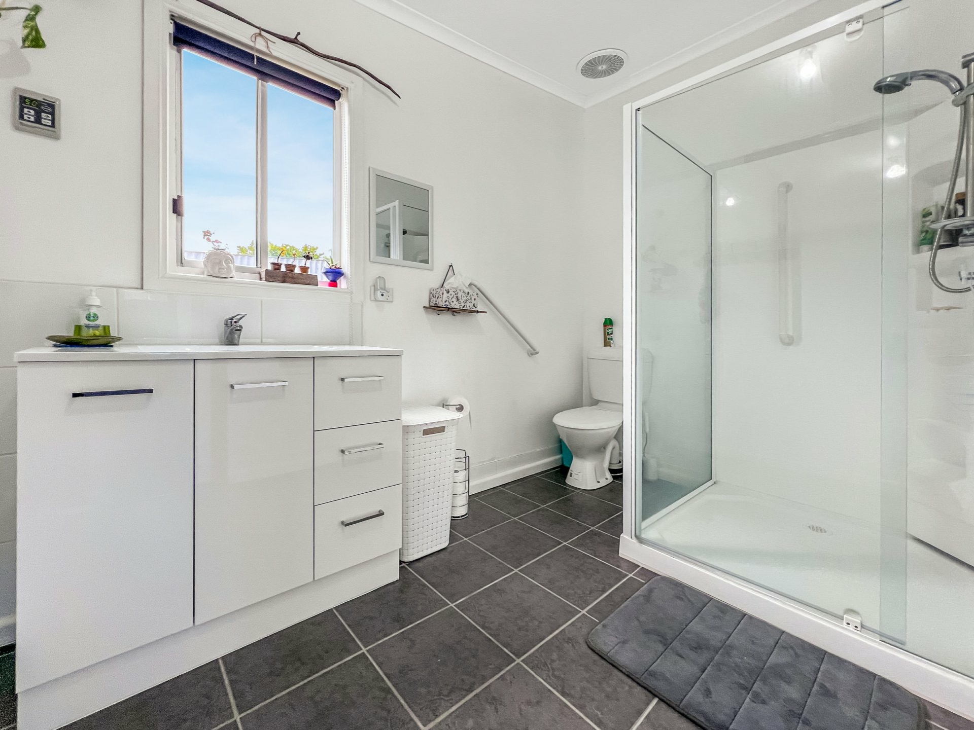 41 Moriarty Road, STIEGLITZ