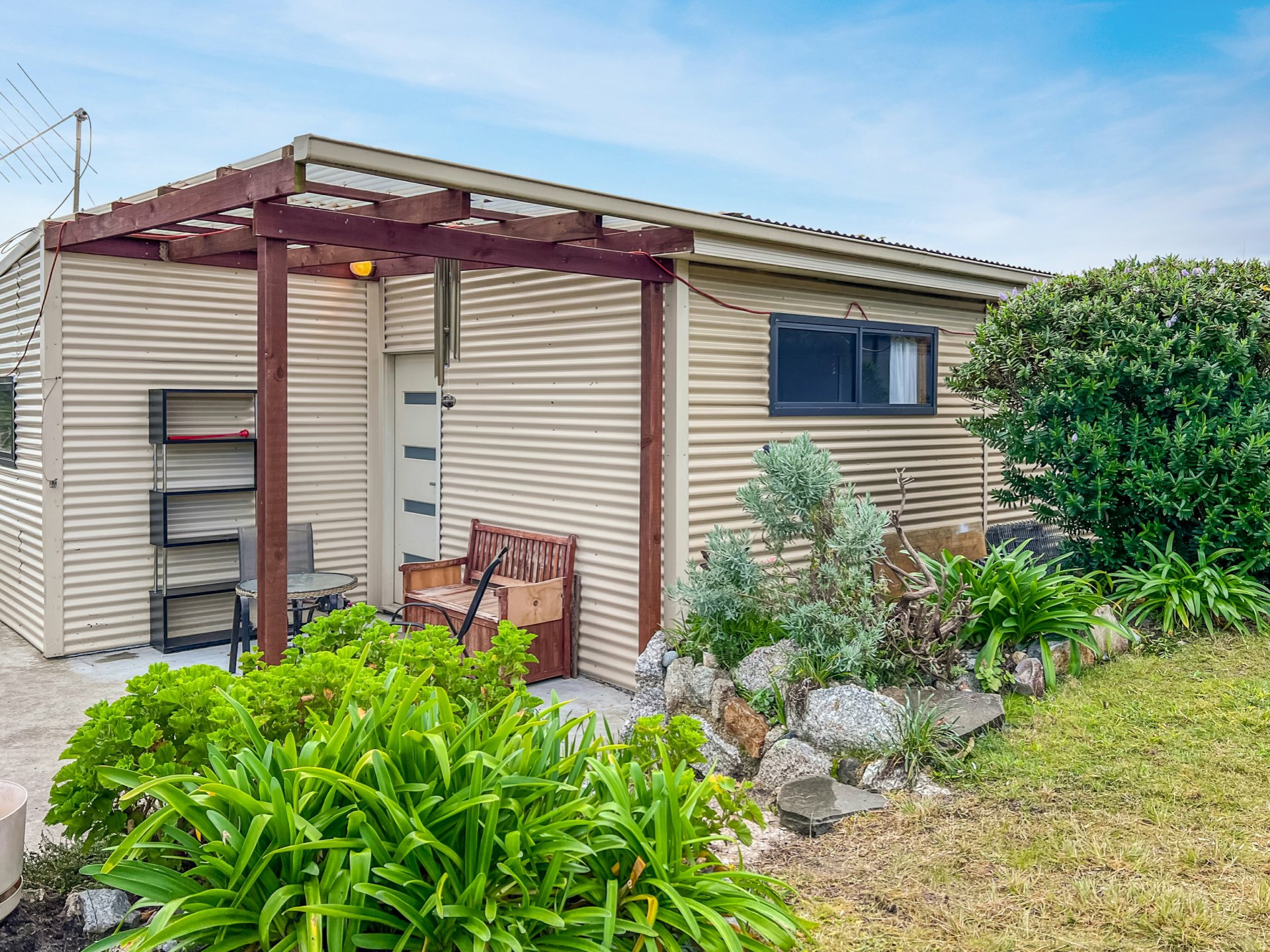 41 Moriarty Road, STIEGLITZ