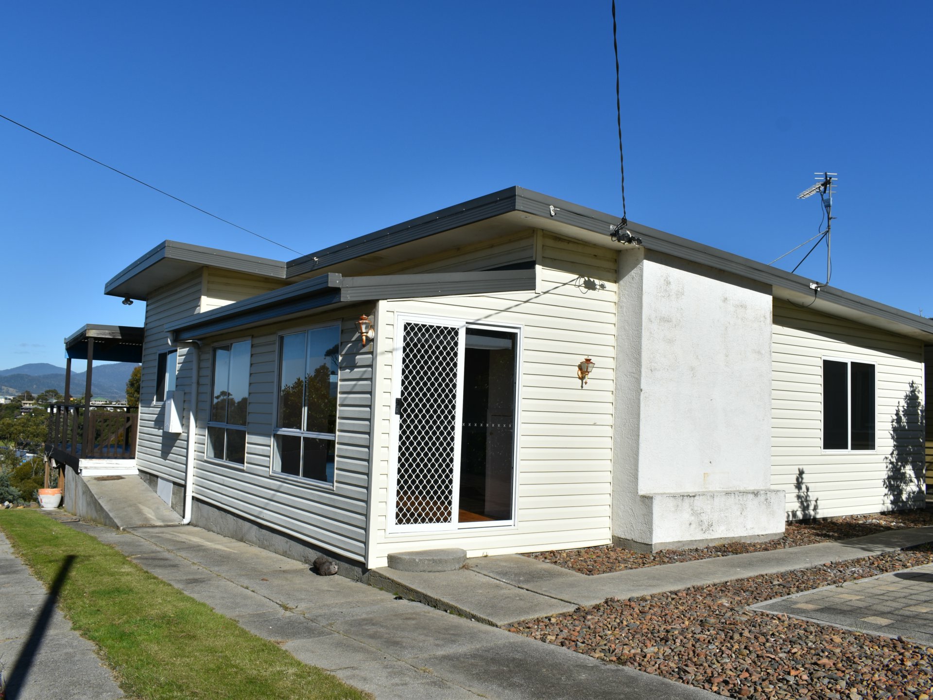 17 Thomas Street, SCAMANDER