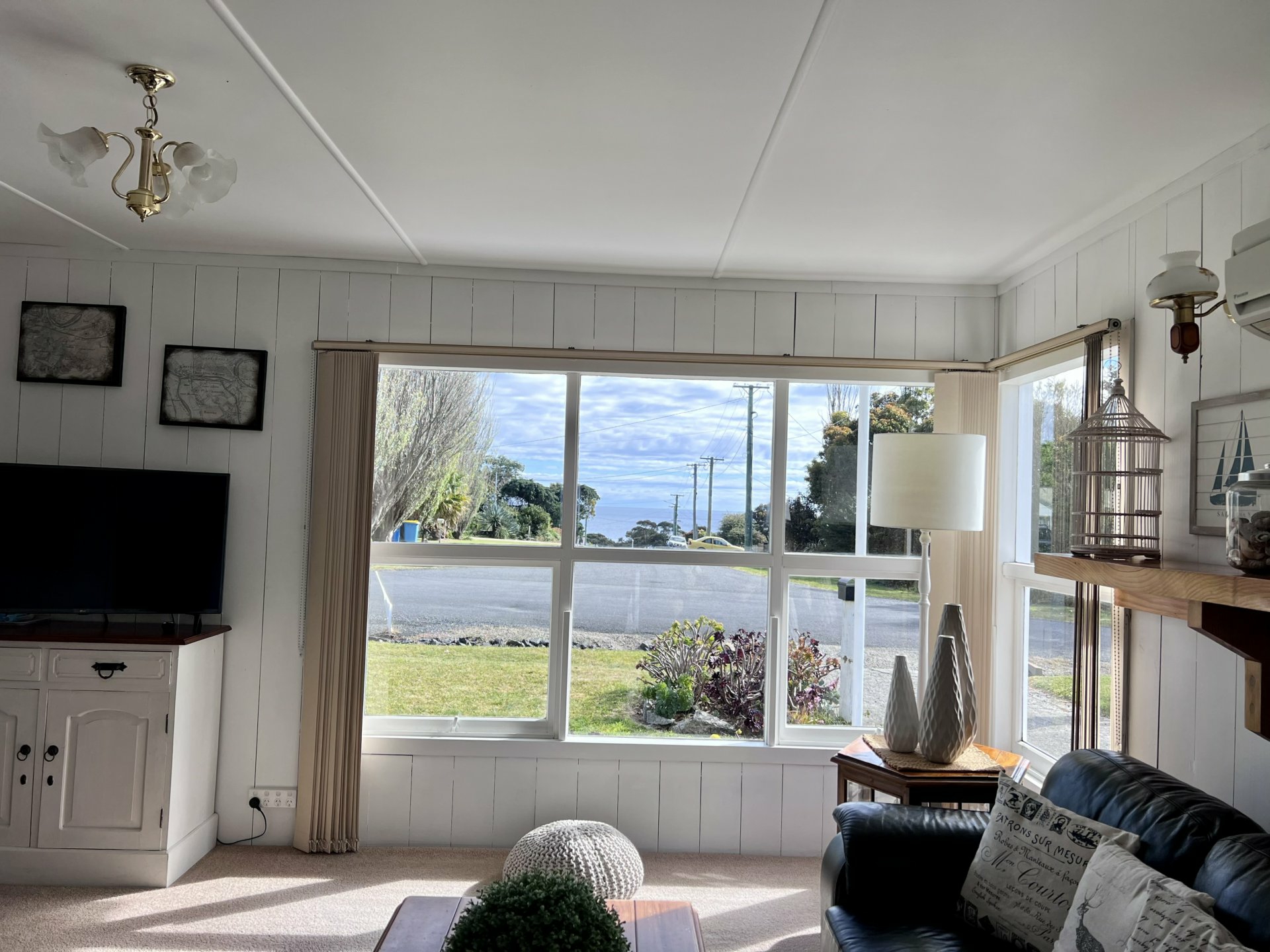 9 Reserve Street, BINALONG BAY