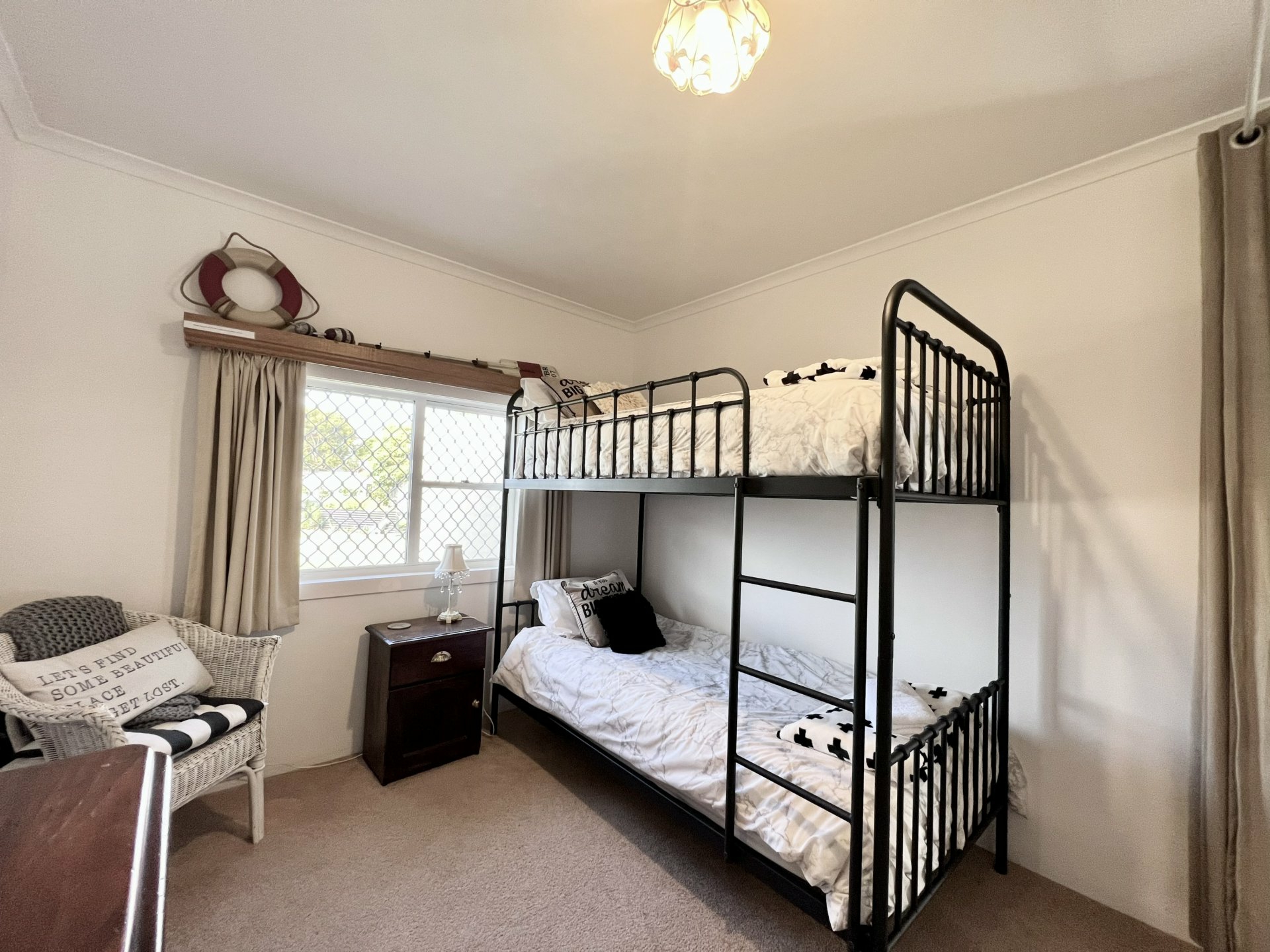9 Reserve Street, BINALONG BAY