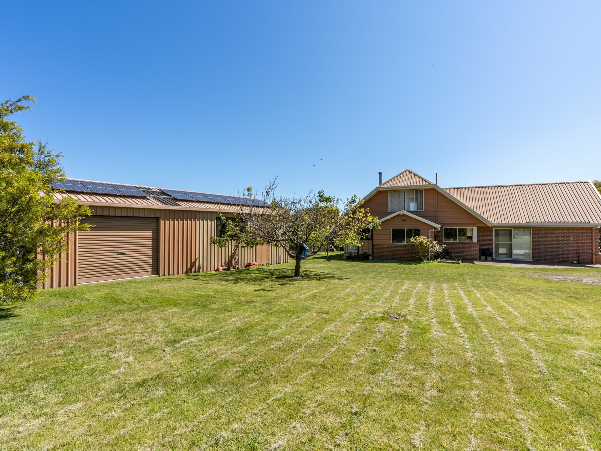 16 Pacific Drive, BINALONG BAY