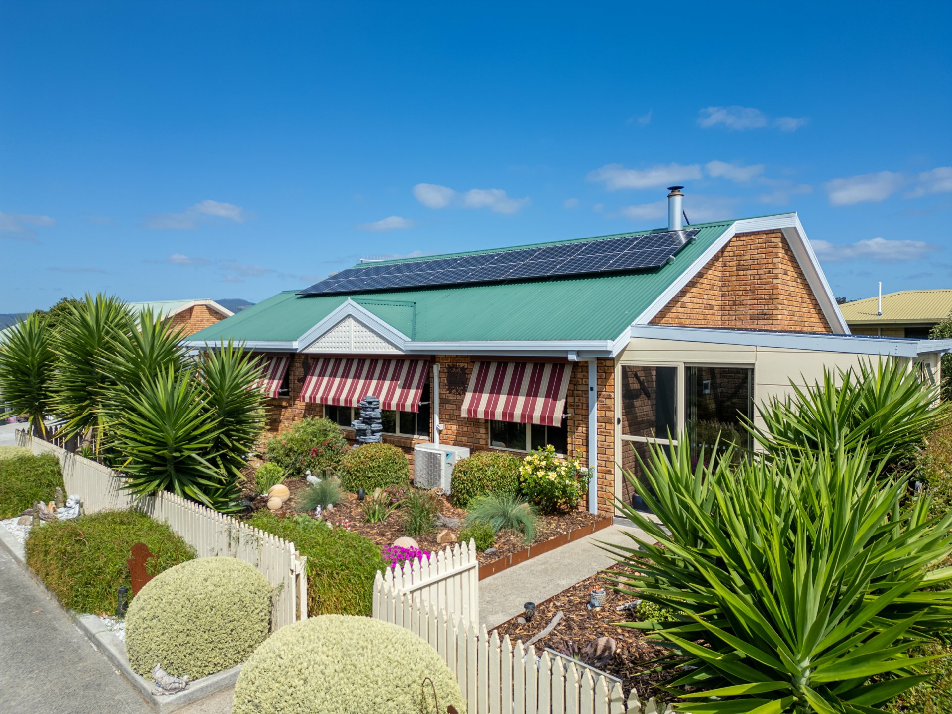 2/1 Cherrywood Drive, SCAMANDER
