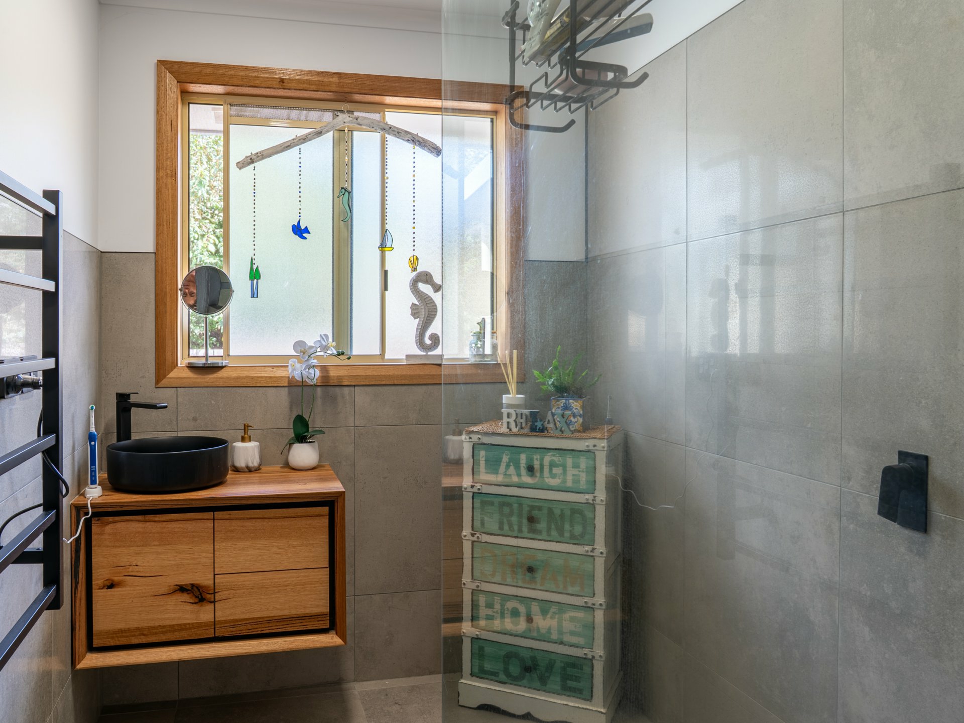 2/1 Cherrywood Drive, SCAMANDER