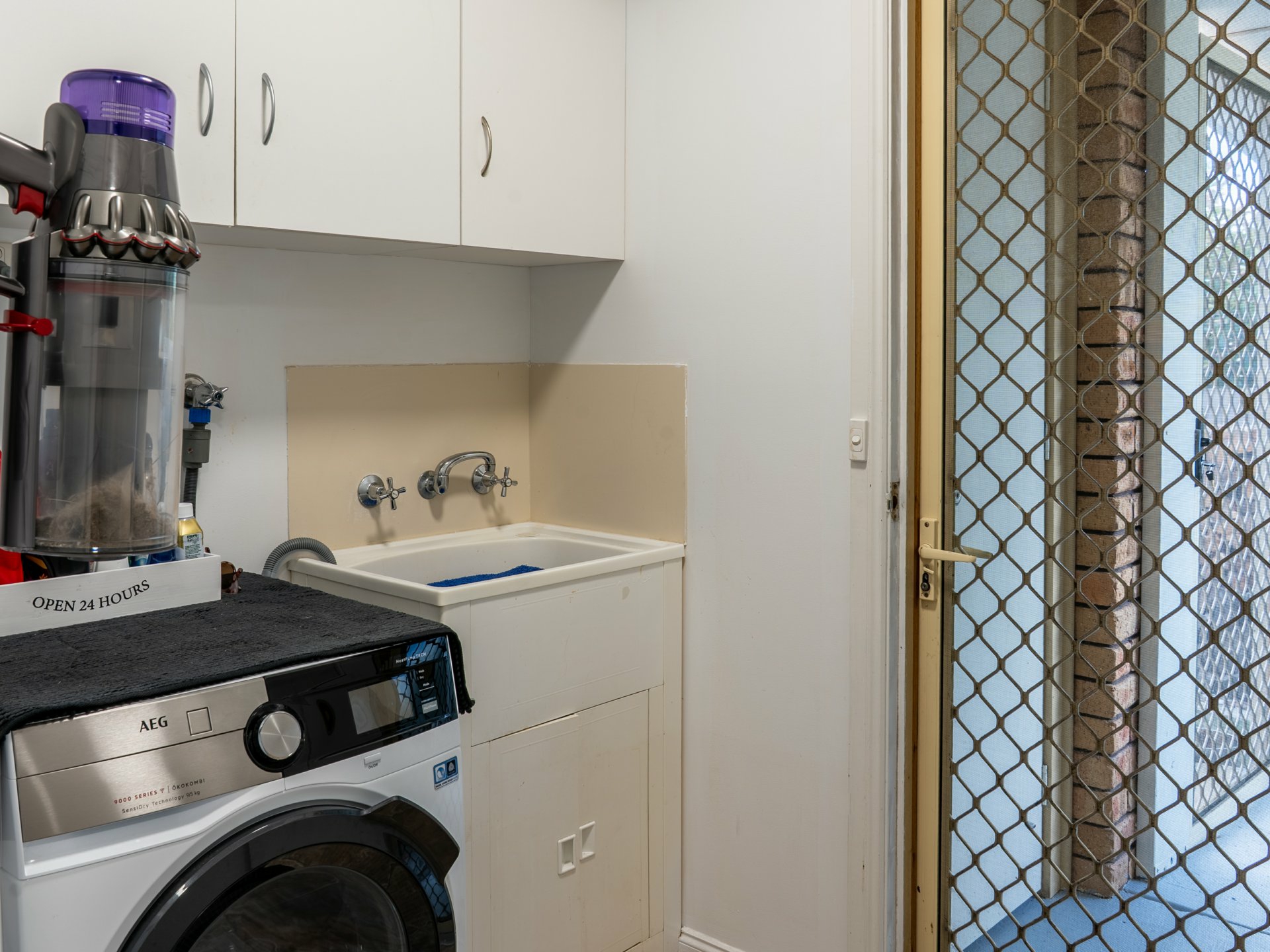 2/1 Cherrywood Drive, SCAMANDER