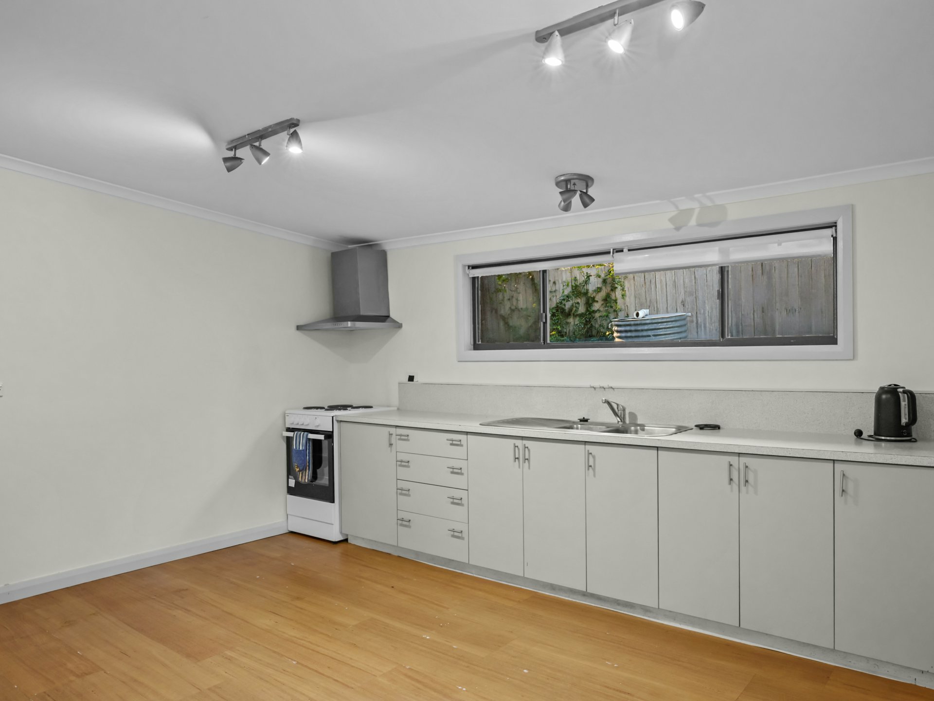 5 Esplanade East, COLES BAY