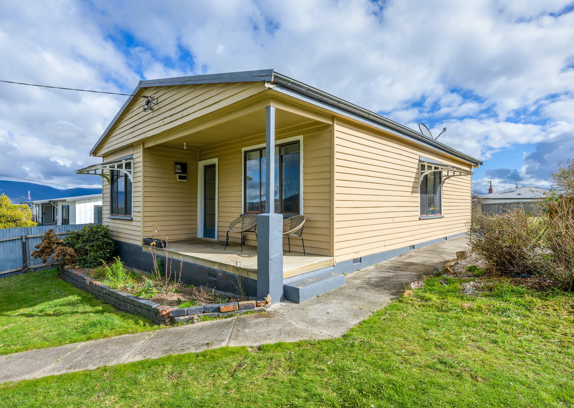 8 Cameron Street, ST MARYS