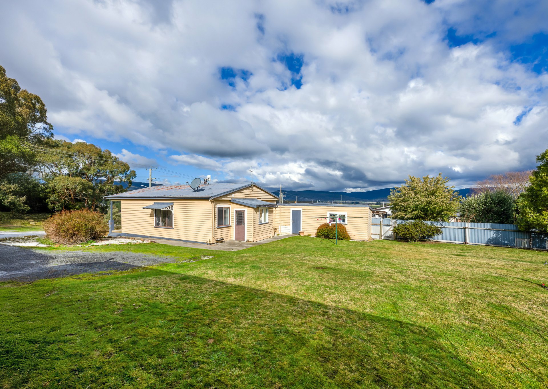 8 Cameron Street, ST MARYS