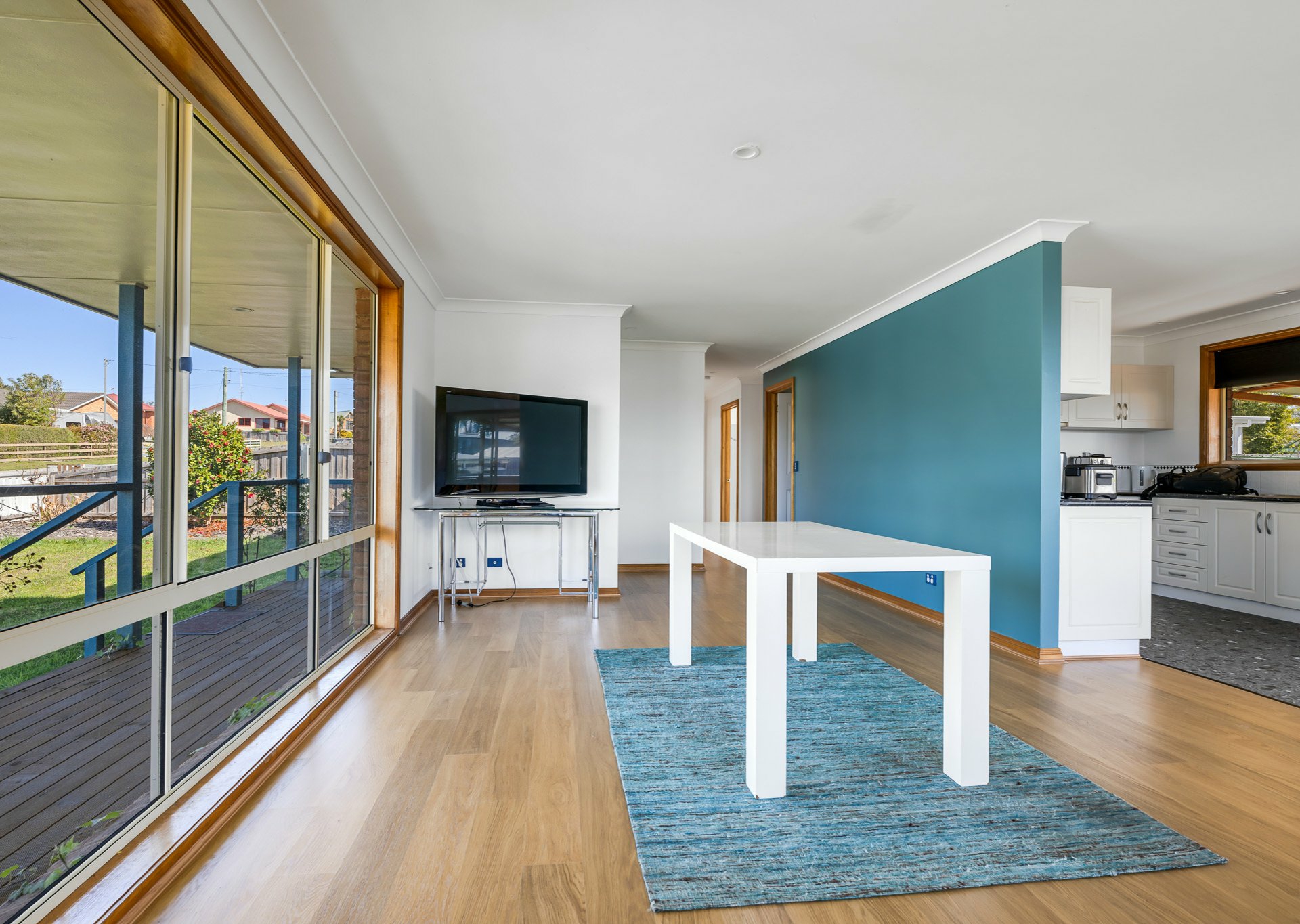 93 Parnella Drive — photo 6 of 21