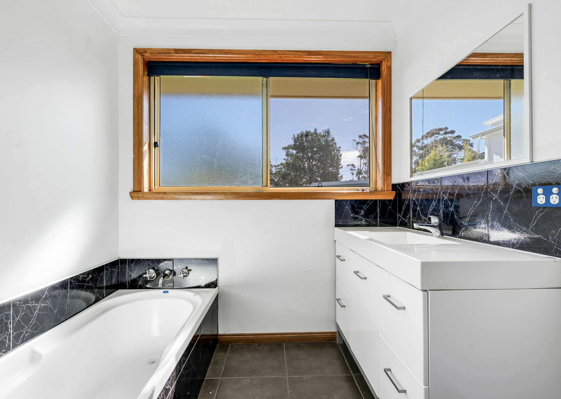 93 Parnella Drive — photo 14 of 21