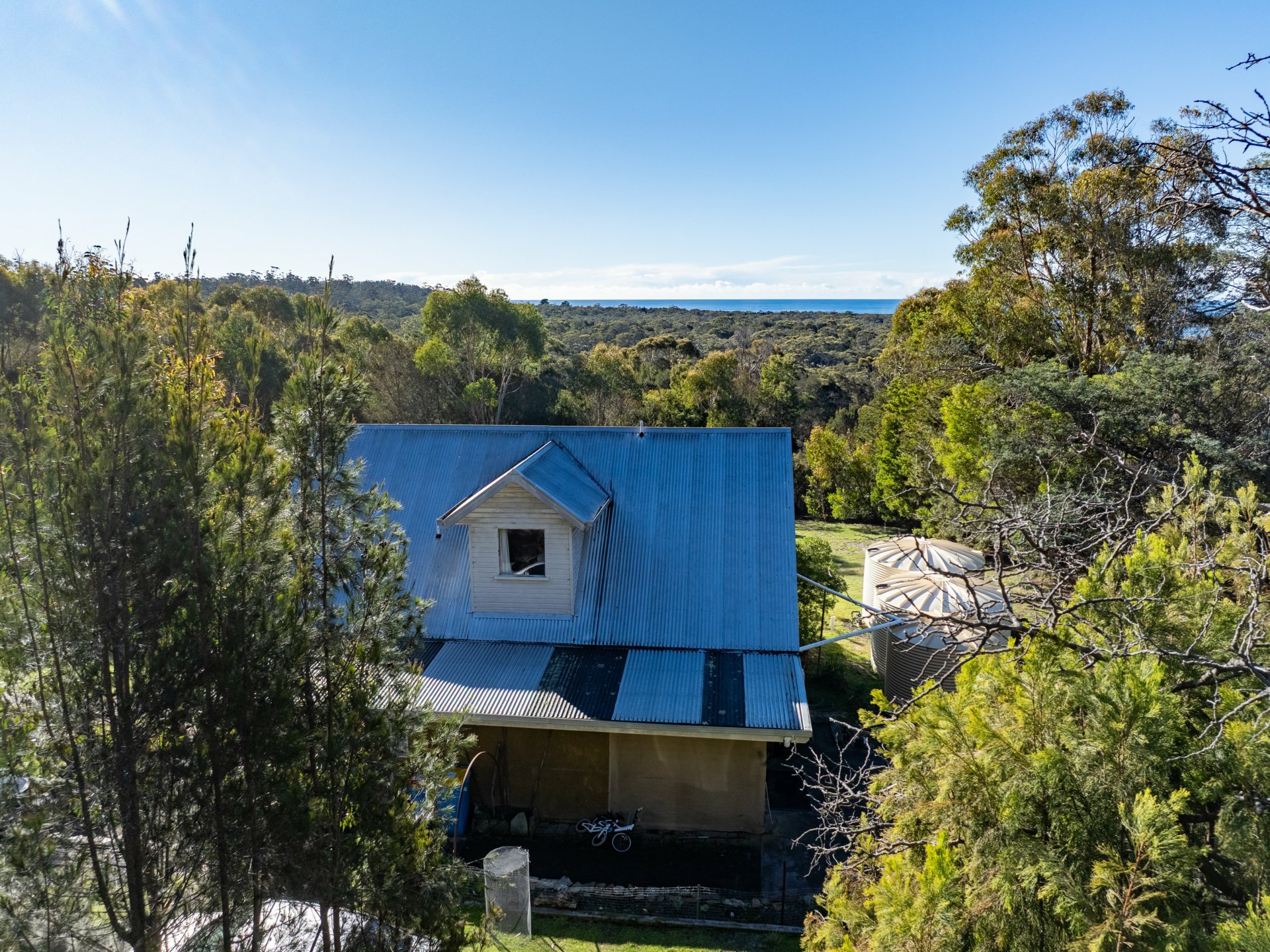 76 Gardens Road — photo 3 of 26